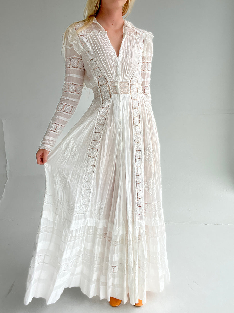 Edwardian White Cotton Long Sleeve Lawn Dress Eveliina Vintage Edwardian White Cotton Long Sleeve Lawn Dress Eveliina Vintage