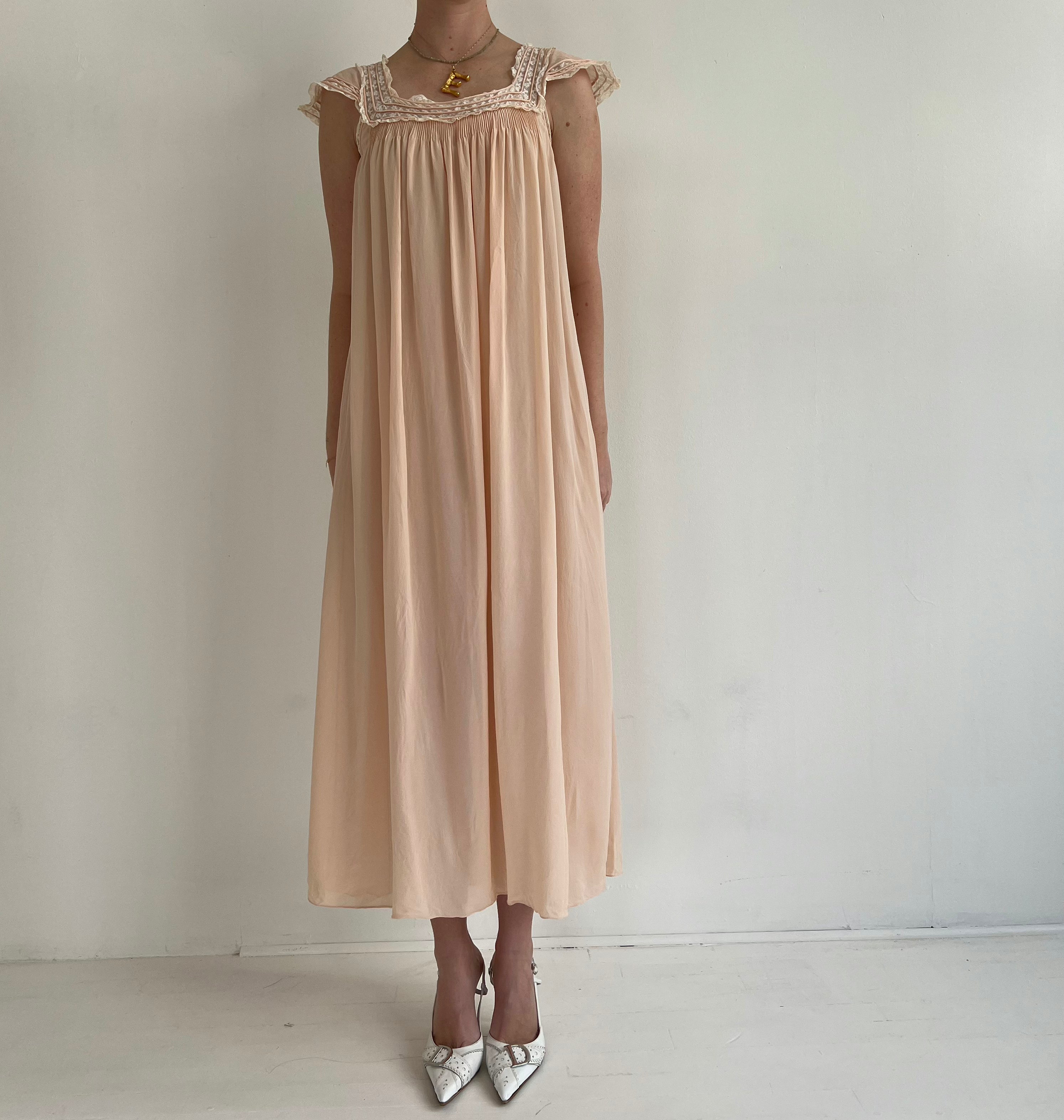 1930's Pale Pink Silk Chiffon Slip Dress with White Lace – Eveliina Vintage