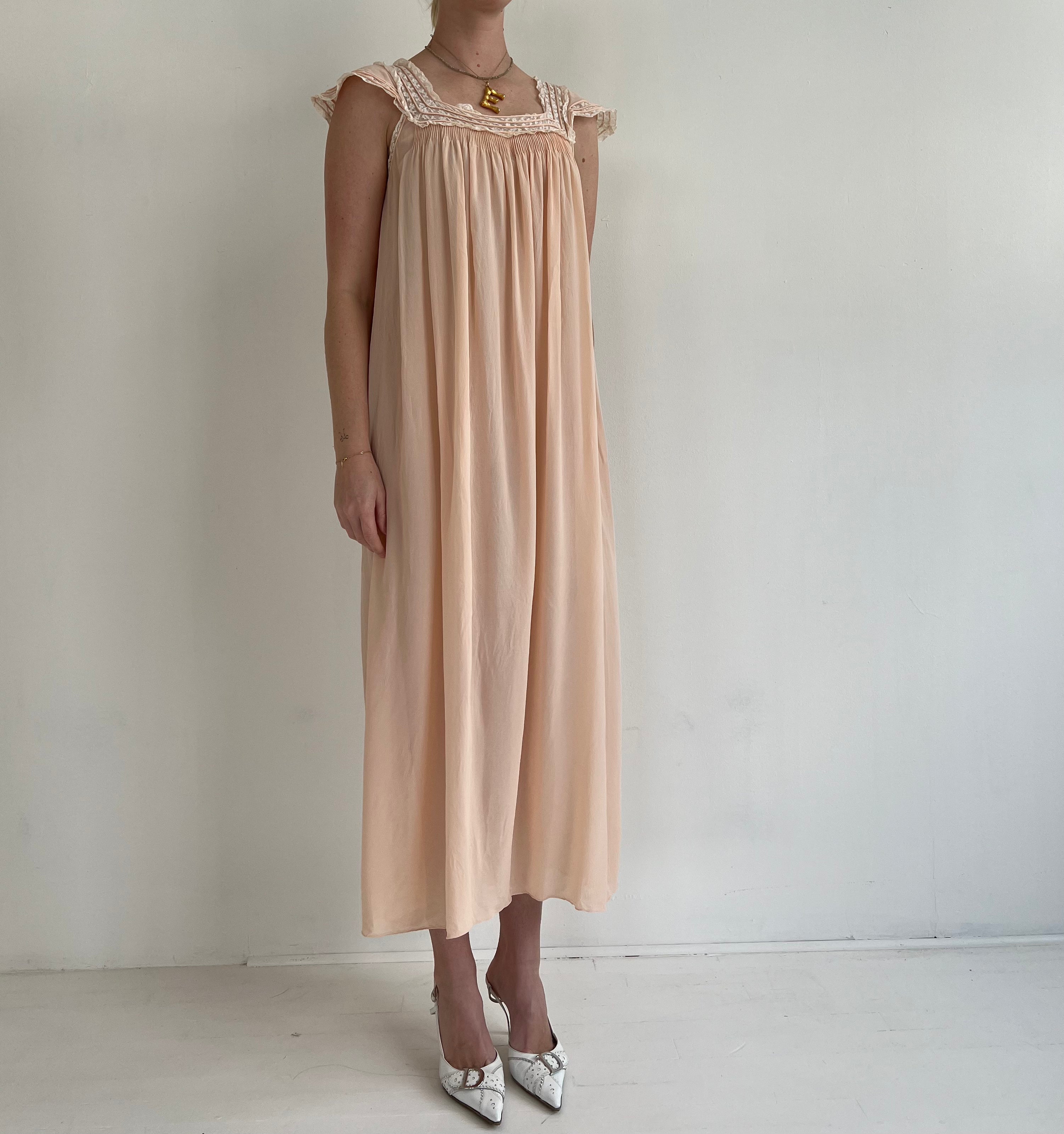 1930's Pale Pink Silk Chiffon Slip Dress with White Lace Eveliina Vintage 1930's Pale Pink Silk Chiffon Slip Dress with White Lace Eveliina Vintage