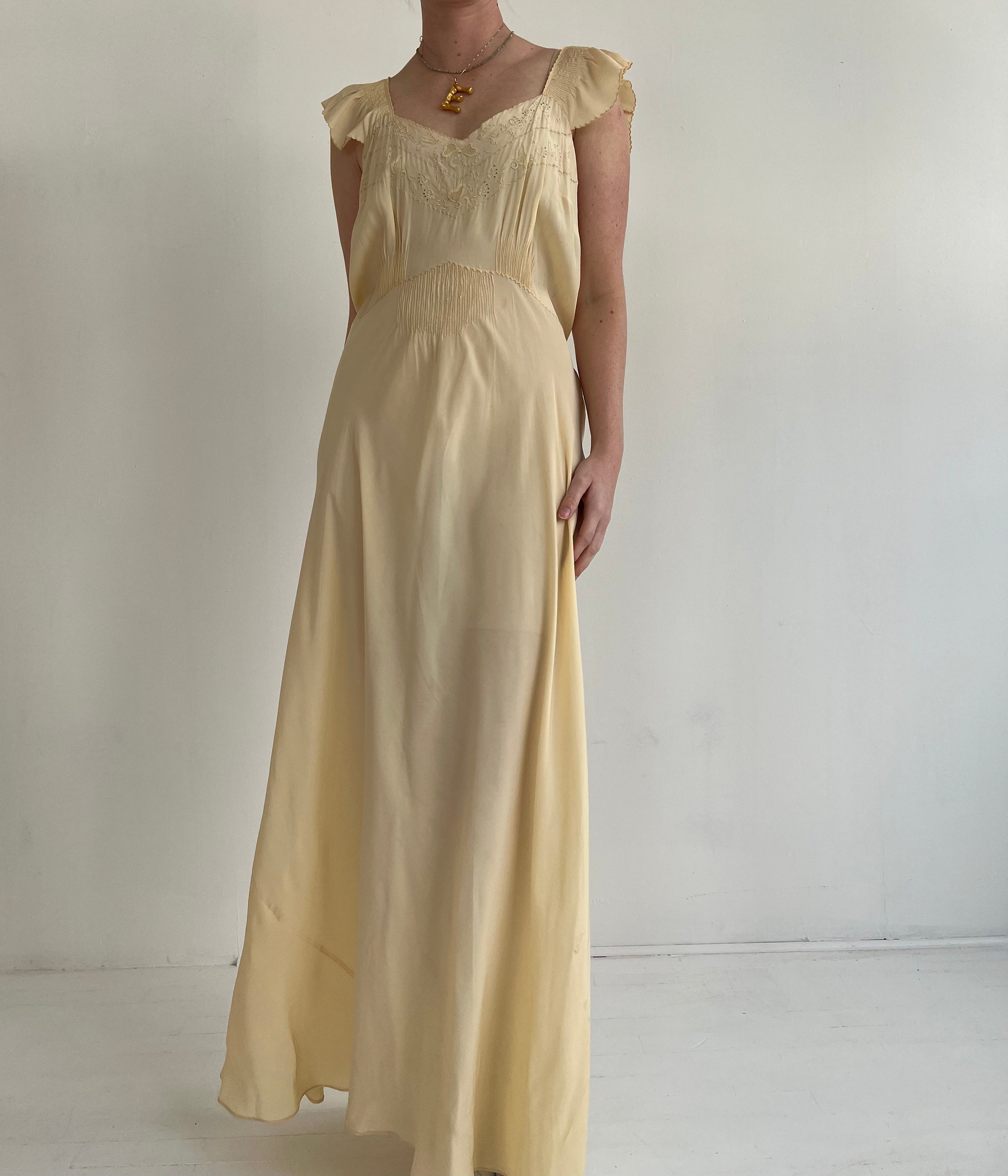 1930's Butter Yellow Silk Slip Dress with Ruffle Sleeve – Eveliina Vintage