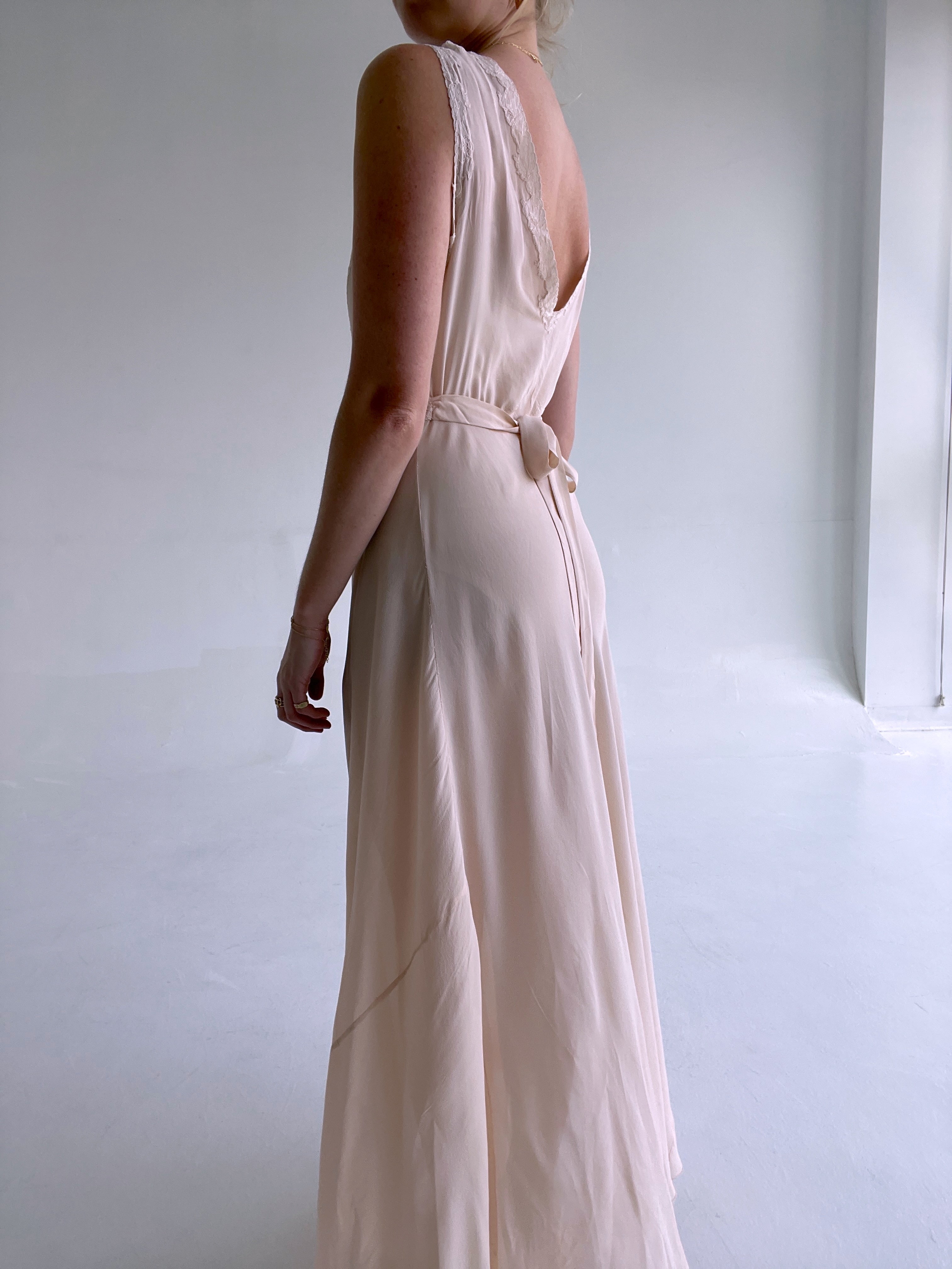 1930's Dusty Pale Pink Silk Chiffon Slip Dress with Leaf Embroidery Eveliina Vintage 1930's Dusty Pale Pink Silk Chiffon Slip Dress with Leaf Embroidery Eveliina Vintage