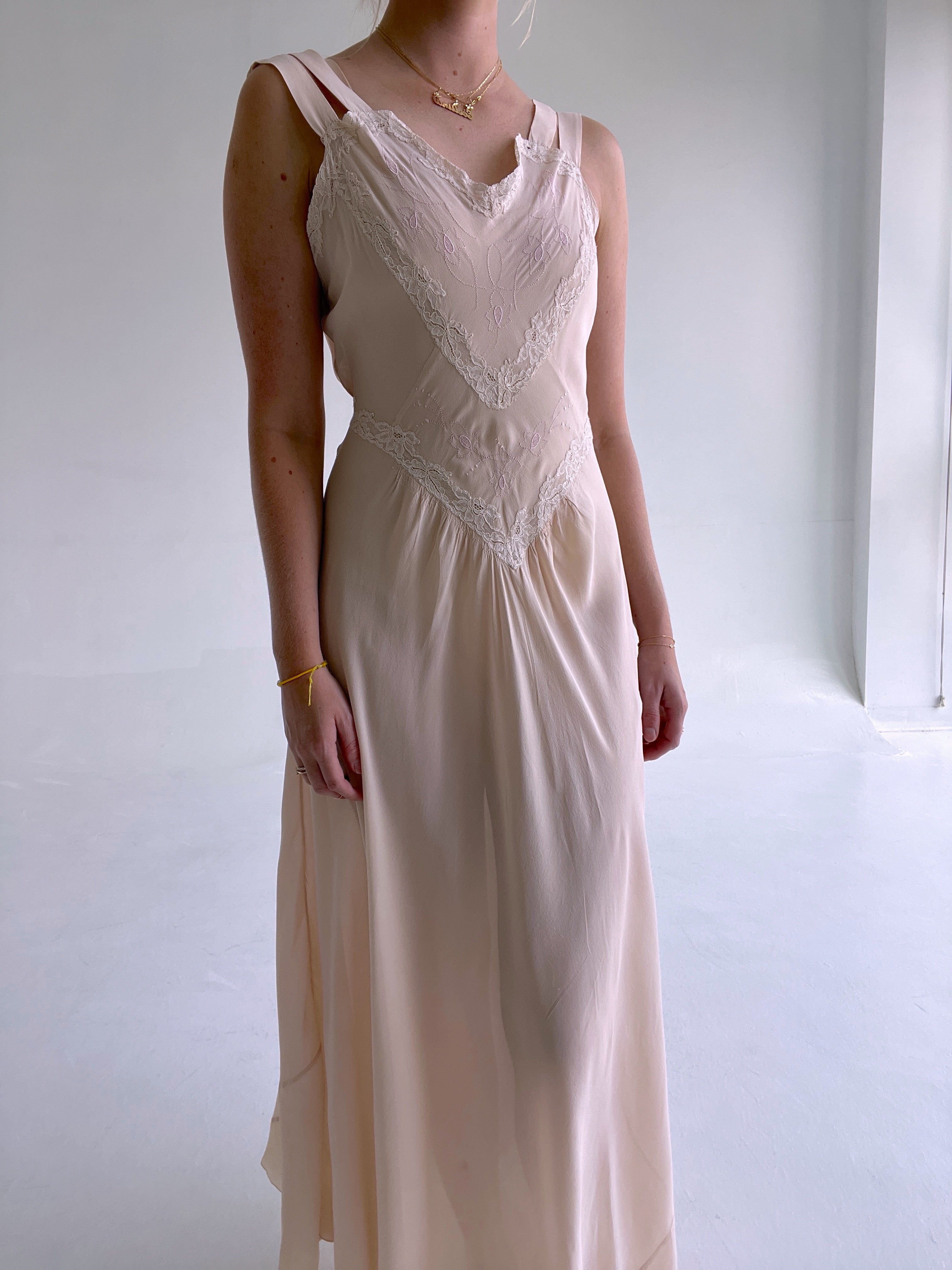 1930's Dusty Pale Pink Silk Chiffon Slip Dress with Leaf Embroidery Eveliina Vintage 1930's Dusty Pale Pink Silk Chiffon Slip Dress with Leaf Embroidery Eveliina Vintage