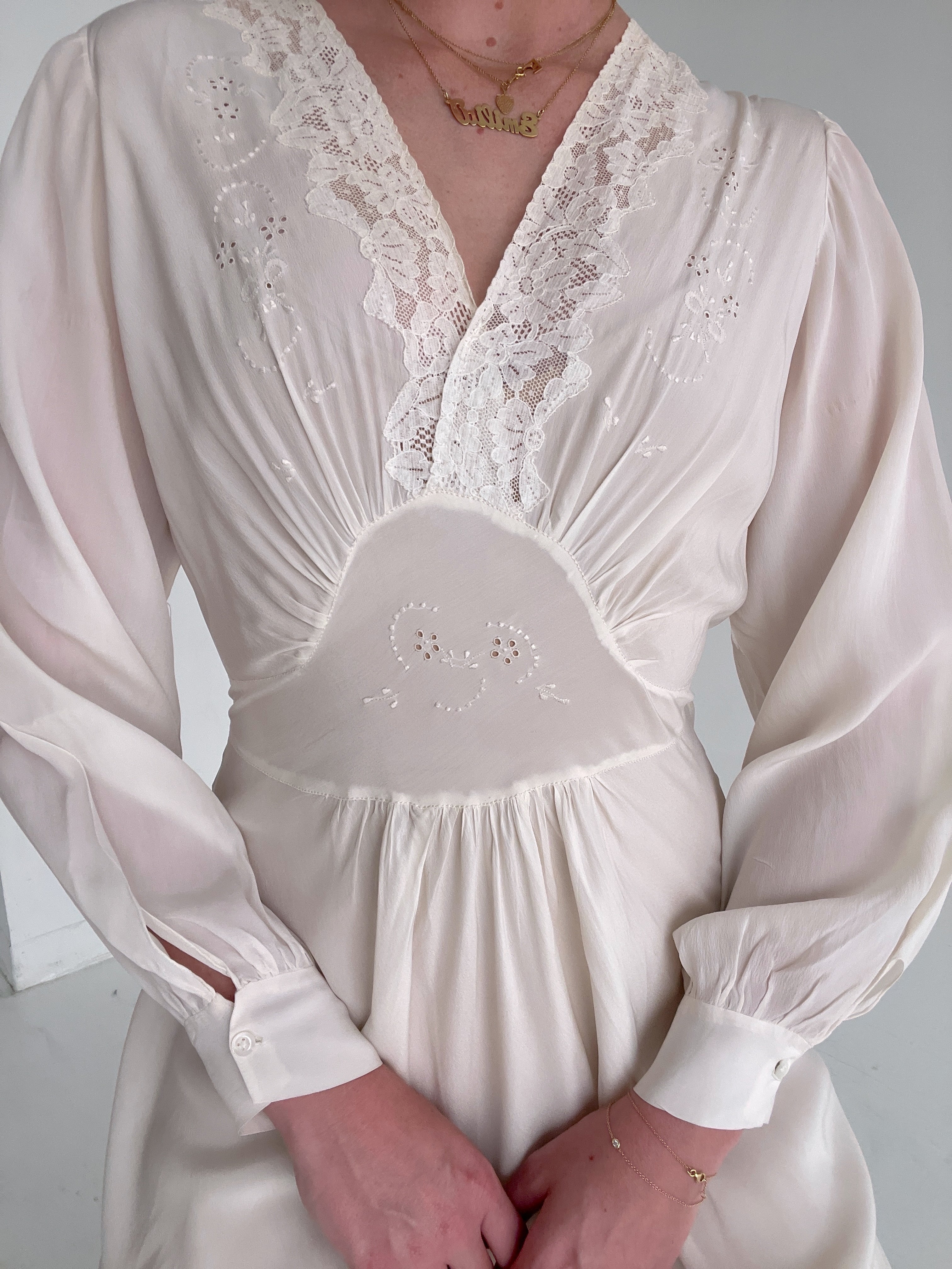 1930's White Silk Long Sleeve Dress Eveliina Vintage 1930's White Silk Long Sleeve Dress Eveliina Vintage