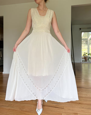 1930's Pale Gray Silk Chiffon Dress