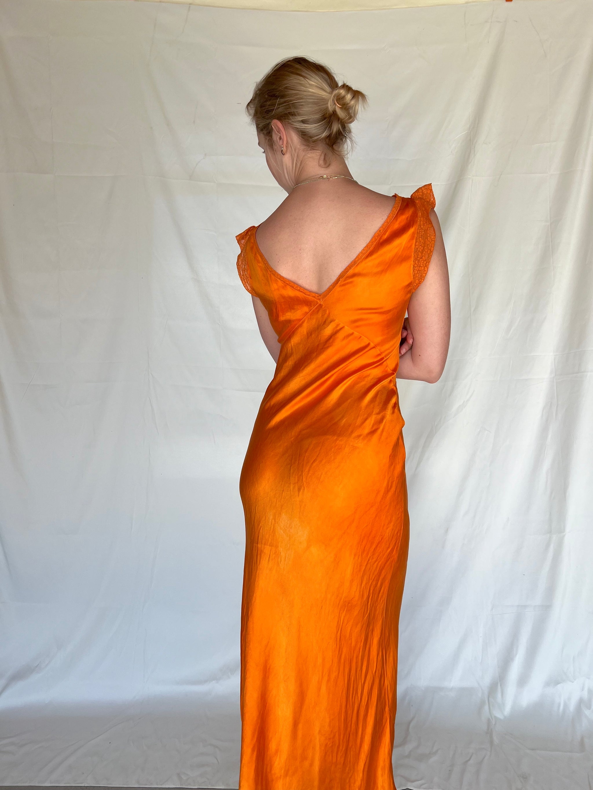 Hand Dyed Fall Orange Silk Slip – Eveliina Vintage
