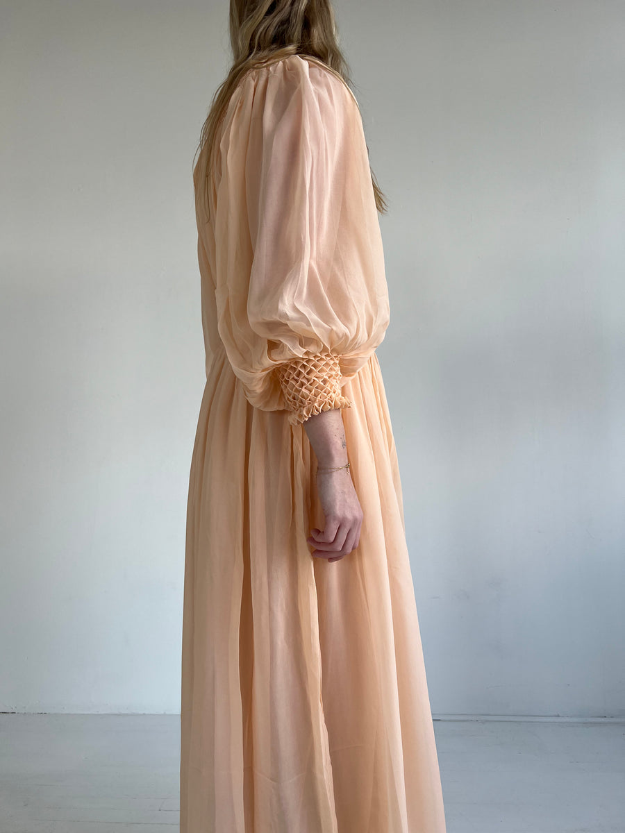 1930's Peach Silk Chiffon Robe with Diamond Smocking – Eveliina Vintage