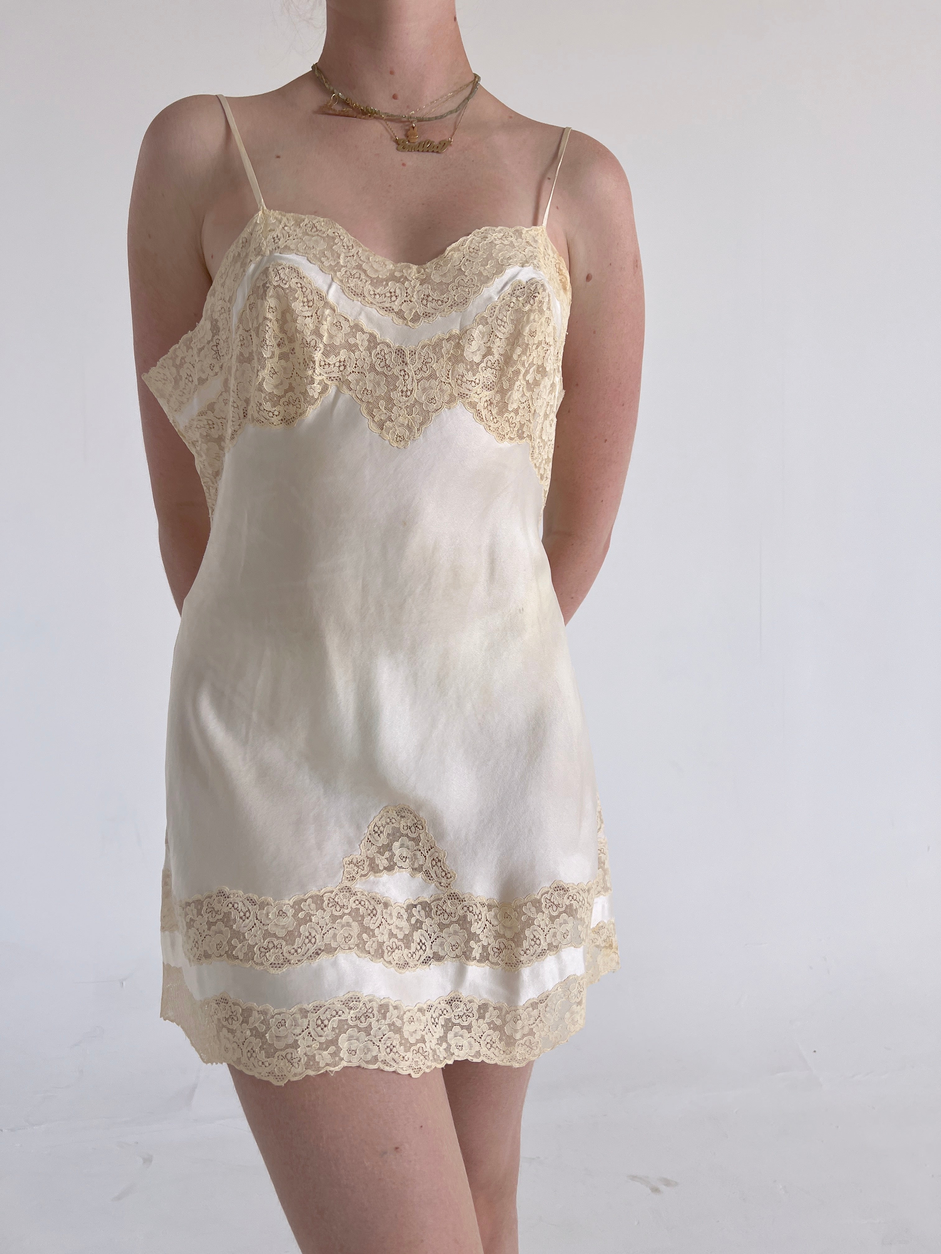 1930's Cream Silk Mini Slip – Eveliina Vintage 1930's Cream Silk Mini Slip – Eveliina Vintage