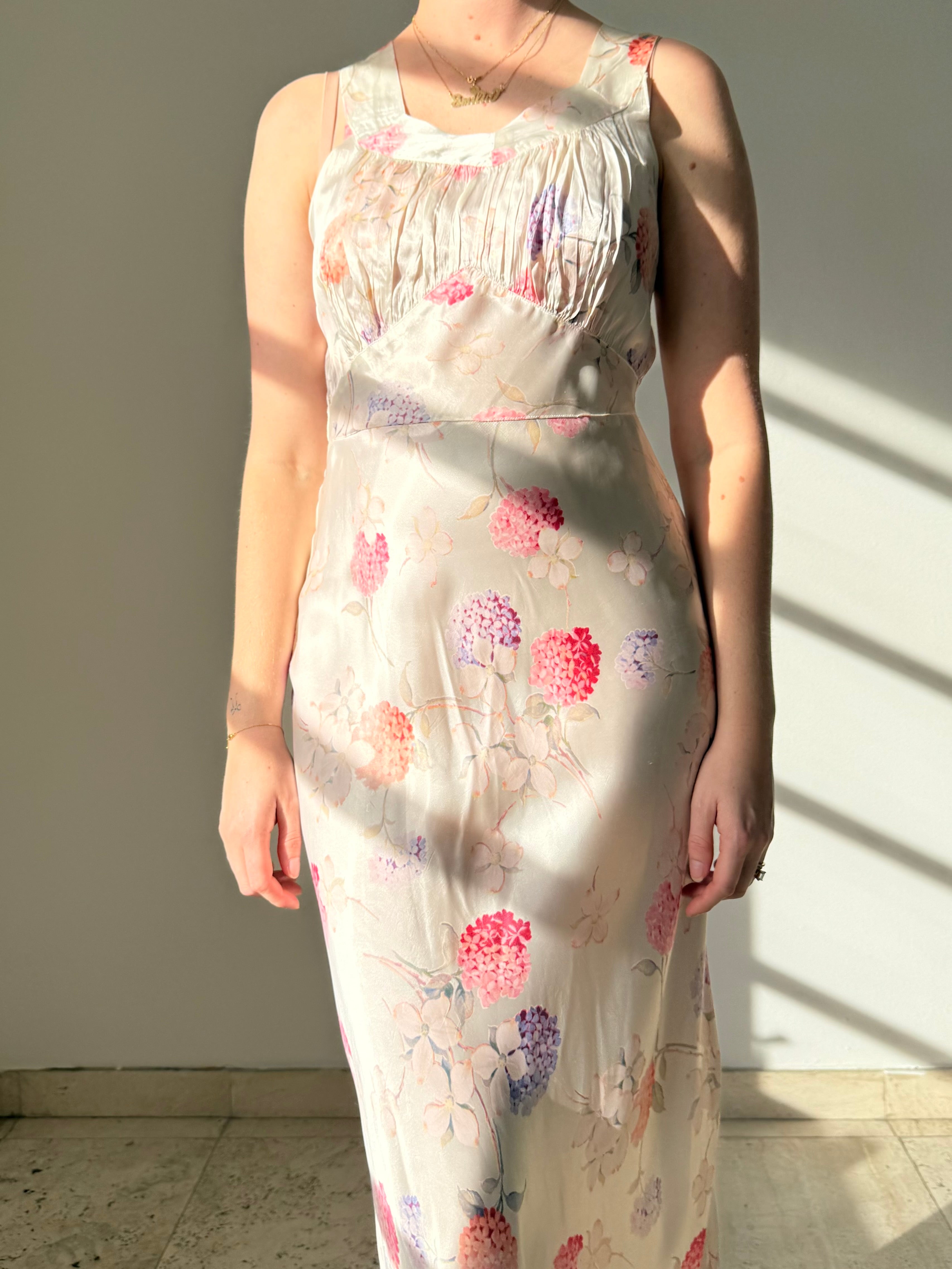 1940's Floral Slip Dress – Eveliina Vintage 1940's Floral Slip Dress – Eveliina Vintage