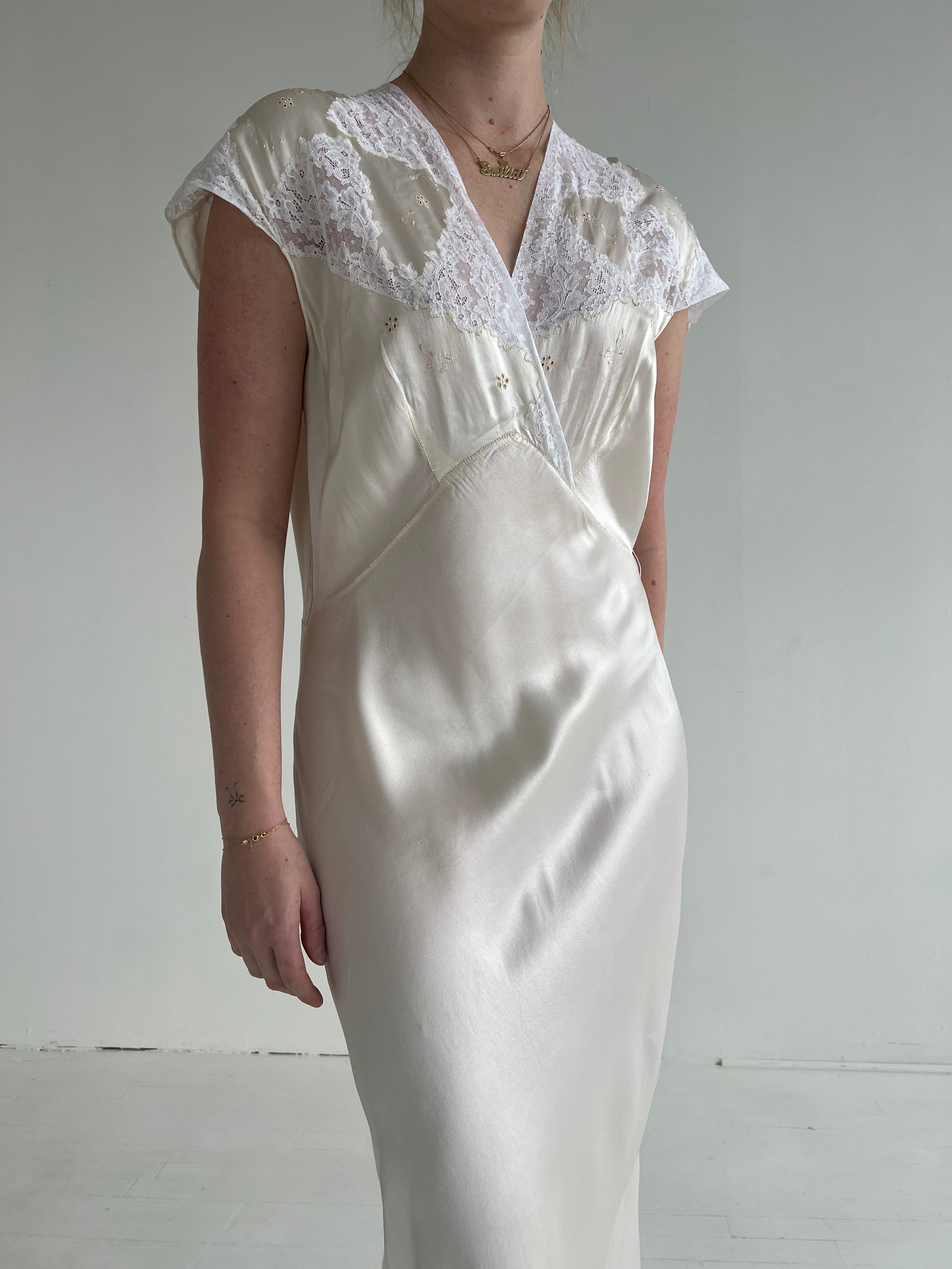 1930's Cream Satin Dress with White Lace Eveliina Vintage 1930's Cream Satin Dress with White Lace Eveliina Vintage