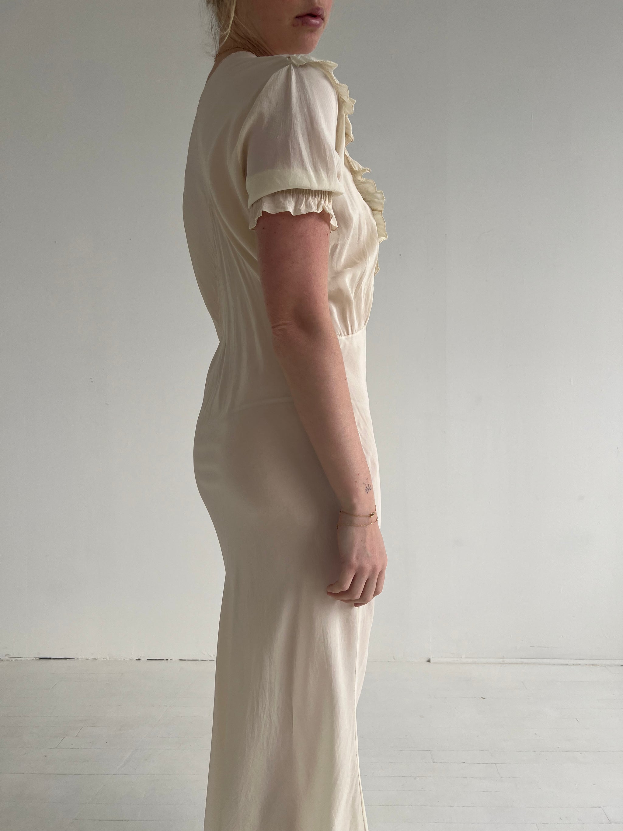 1930's Cream Silk Dress with Short Sleeve – Eveliina Vintage