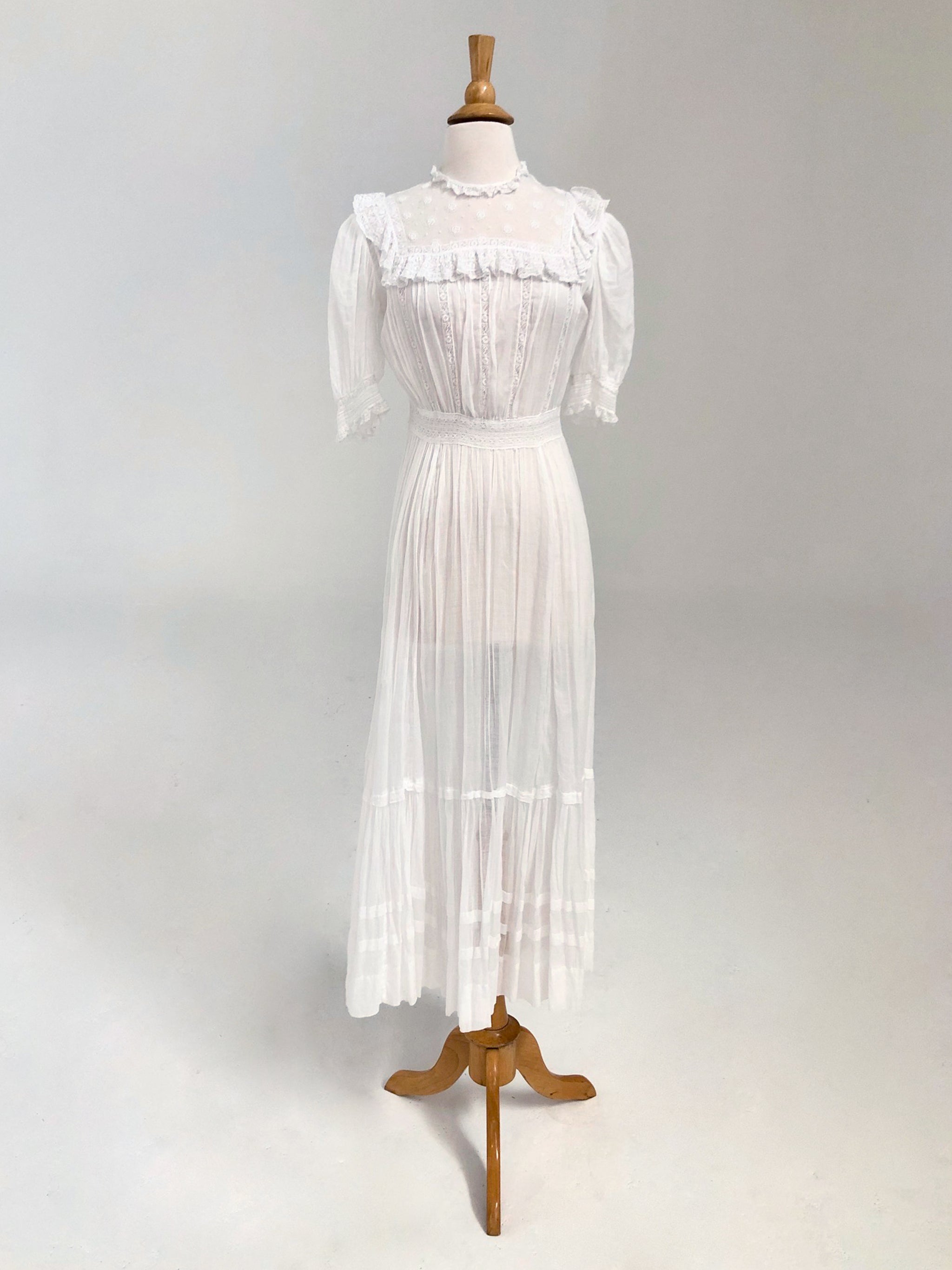 Victorian White Cotton Dress – Eveliina Vintage