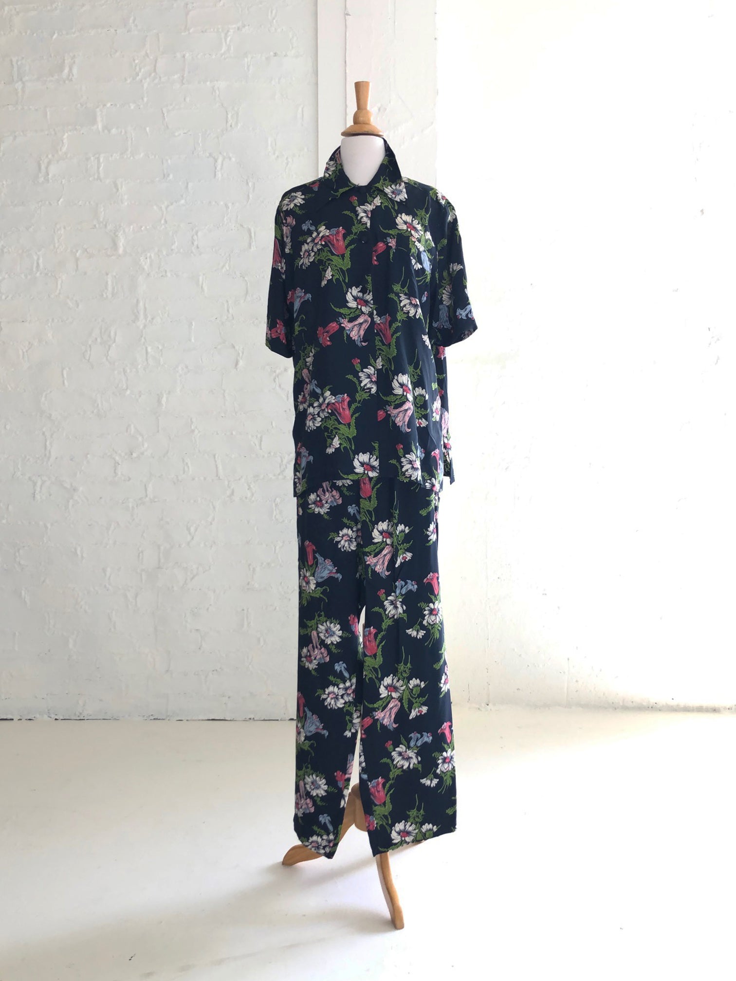 1940's Dark Floral Pajama Set