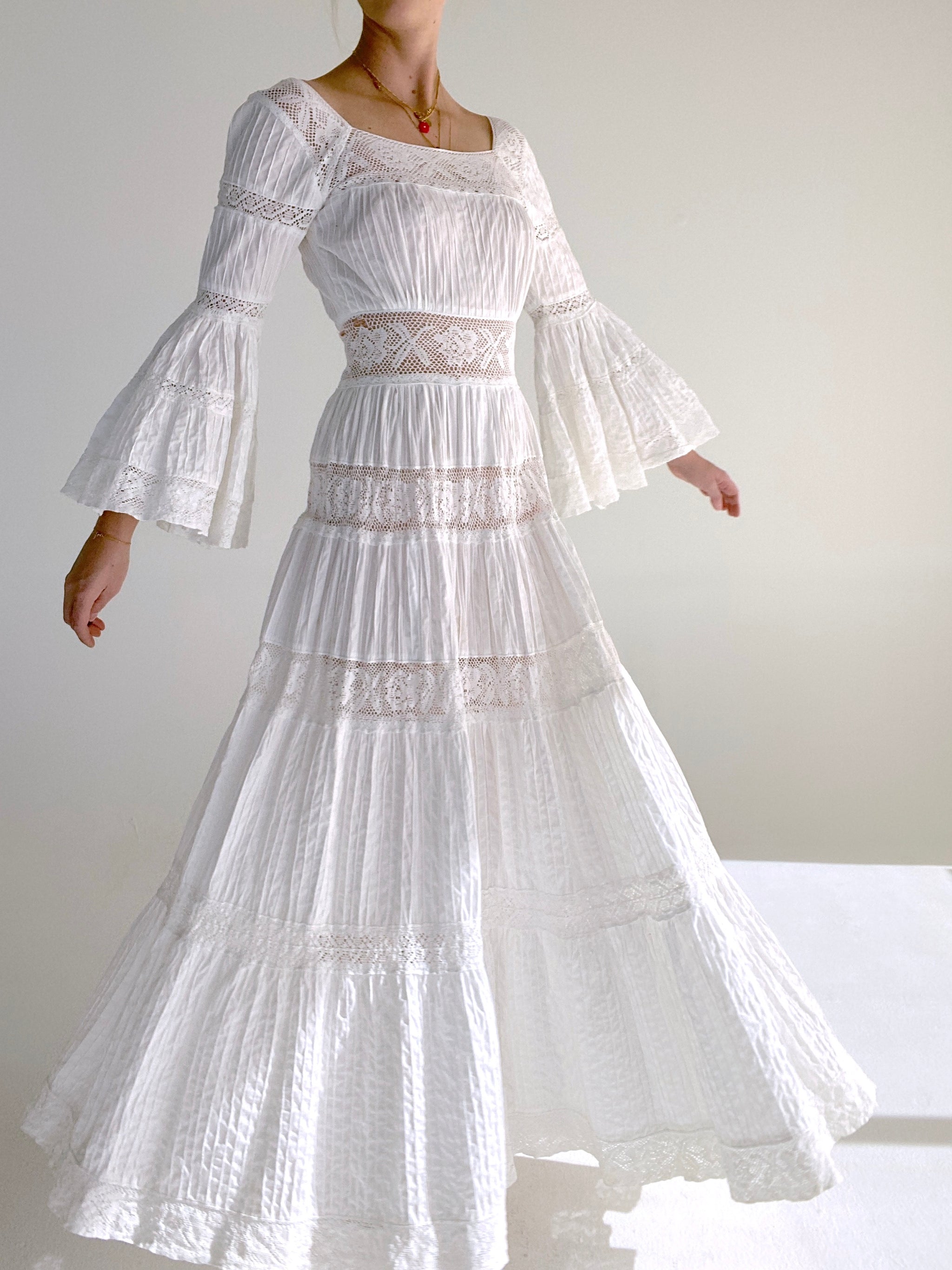 1970's Mexican Wedding Dress – Eveliina Vintage