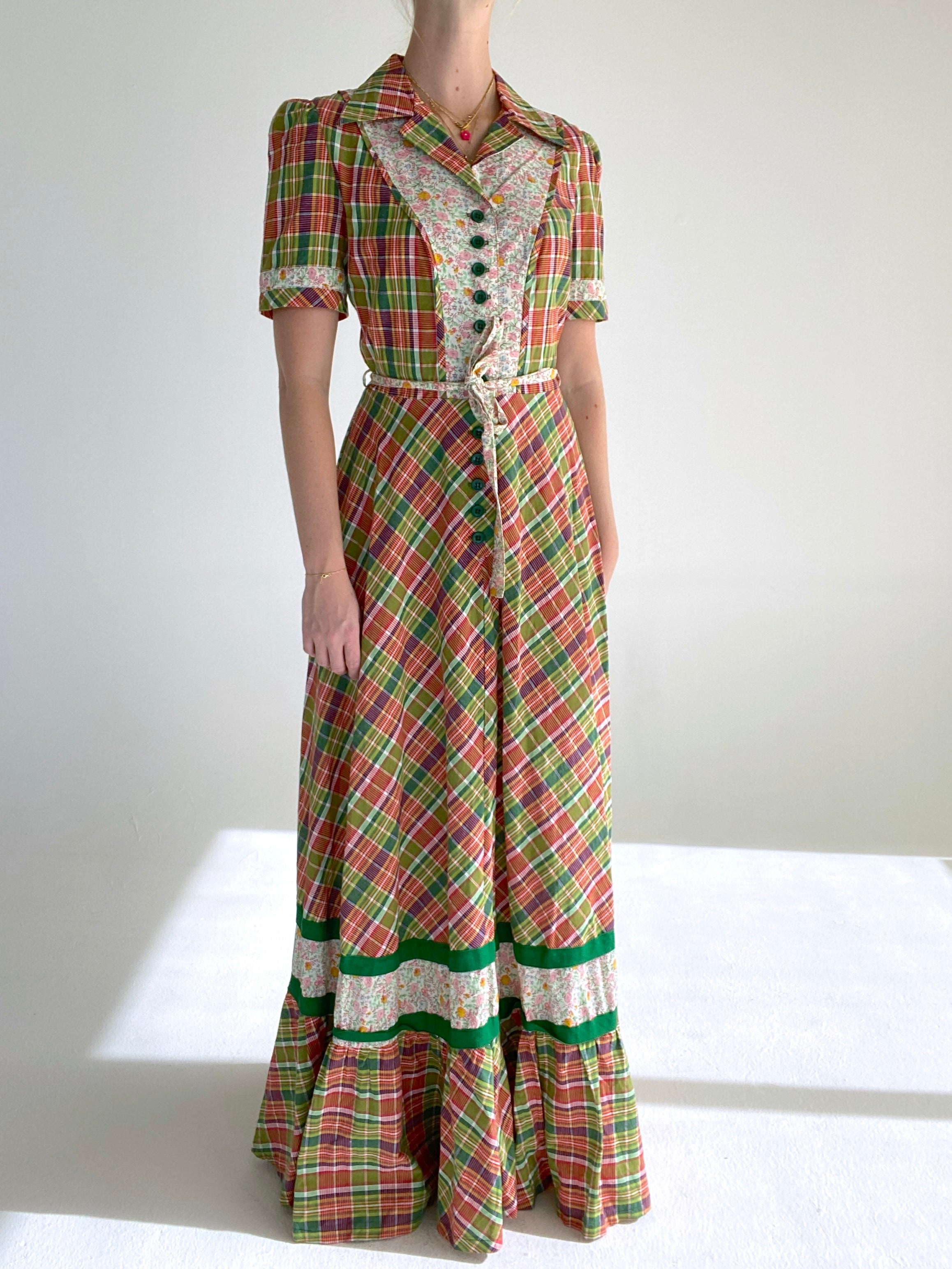 1970's Plaid and Floral Cotton Dress Eveliina Vintage 1970's Plaid and Floral Cotton Dress Eveliina Vintage