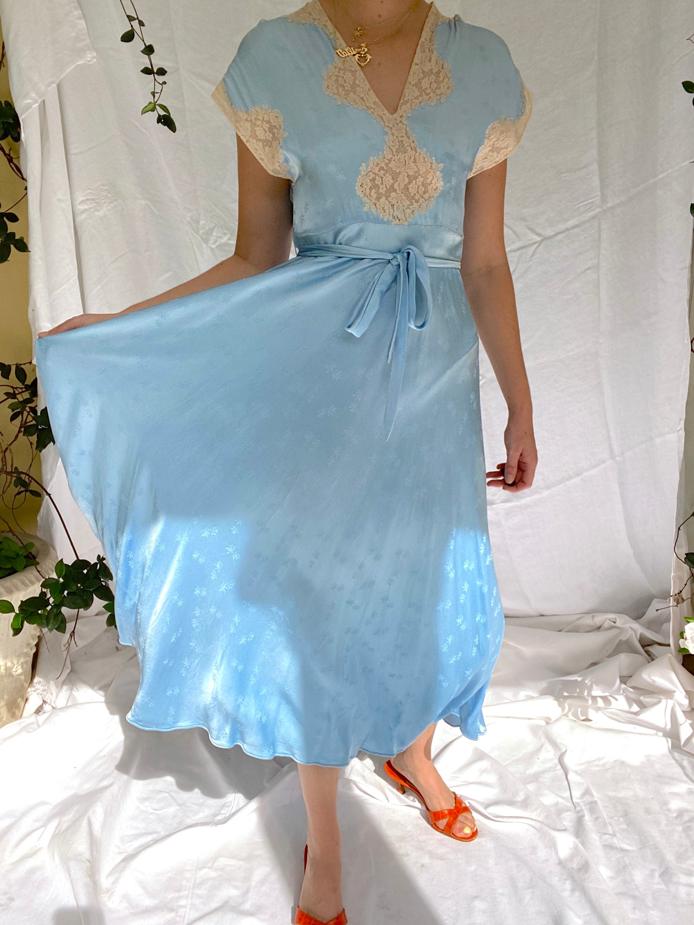1930's Sky Blue Floral Silk Dress with Cream Lace Eveliina Vintage 1930's Sky Blue Floral Silk Dress with Cream Lace Eveliina Vintage