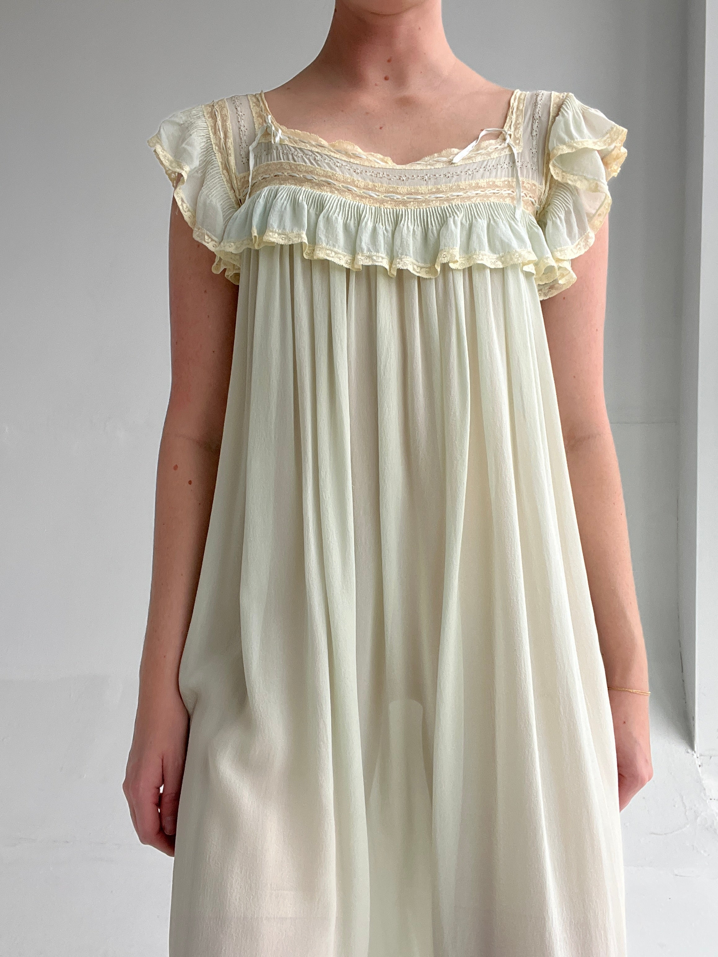1930's Pale Green Silk Chiffon Babydoll Dress Eveliina Vintage 1930's Pale Green Silk Chiffon Babydoll Dress Eveliina Vintage