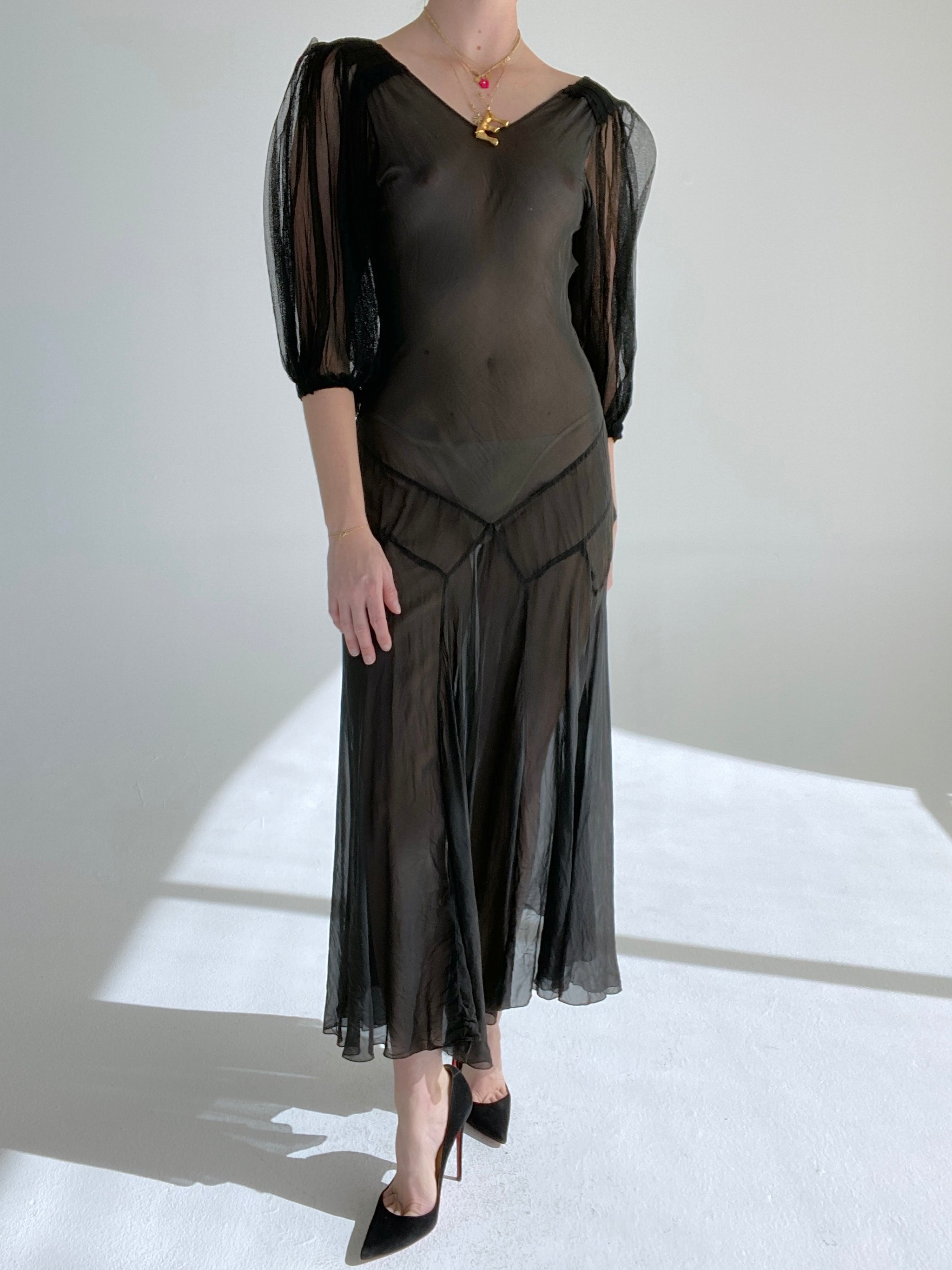 vintage tied stand collar long sleeve pleated black chiffon dress Amazon.com: Women's Vintage Pleated Dress Long Sleeve V Neck A Line Dress (Color : Black, Size : One Size) : Clothing, Shoes & Jewelry