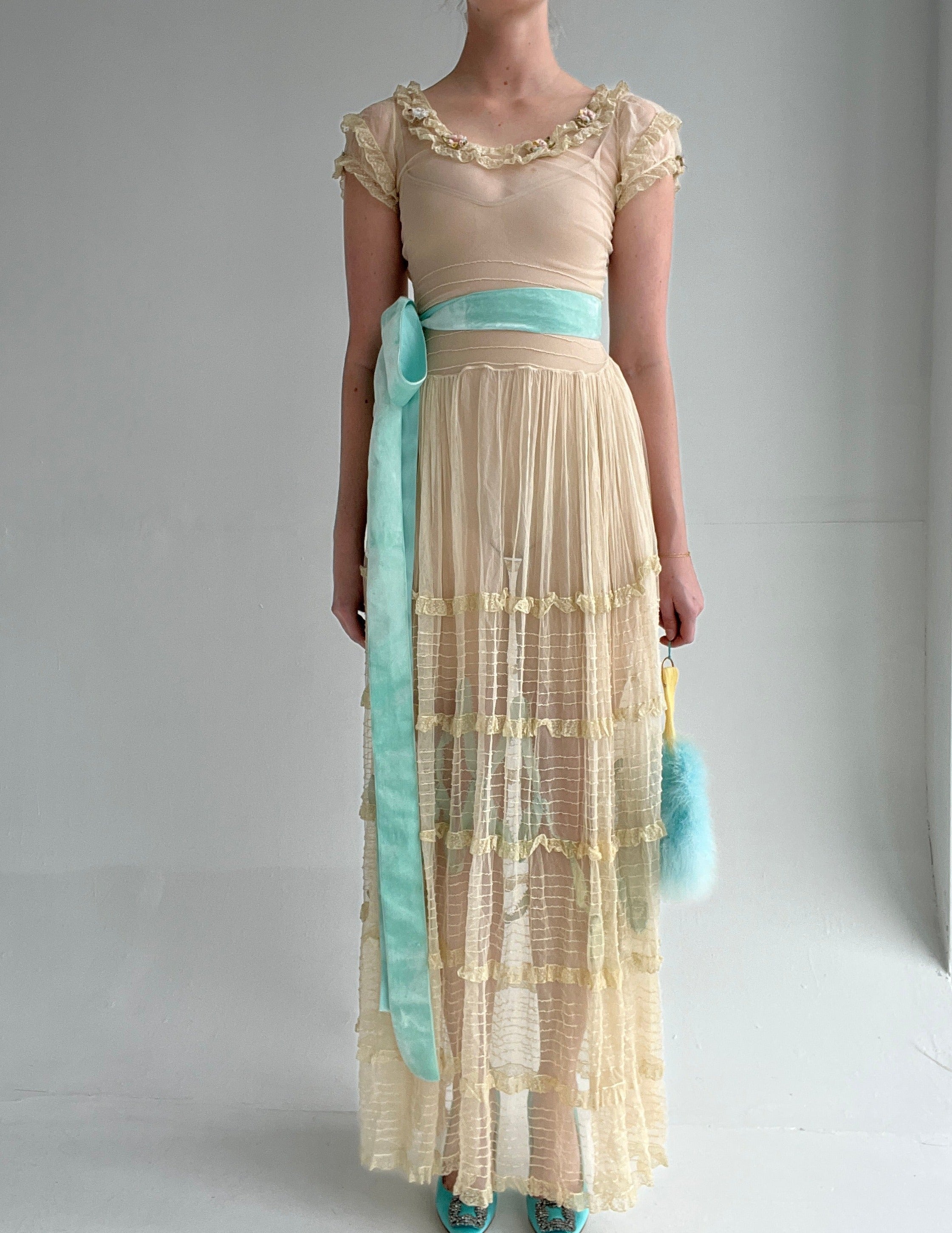 1910's Cream Puffed Sleeve Net Gown