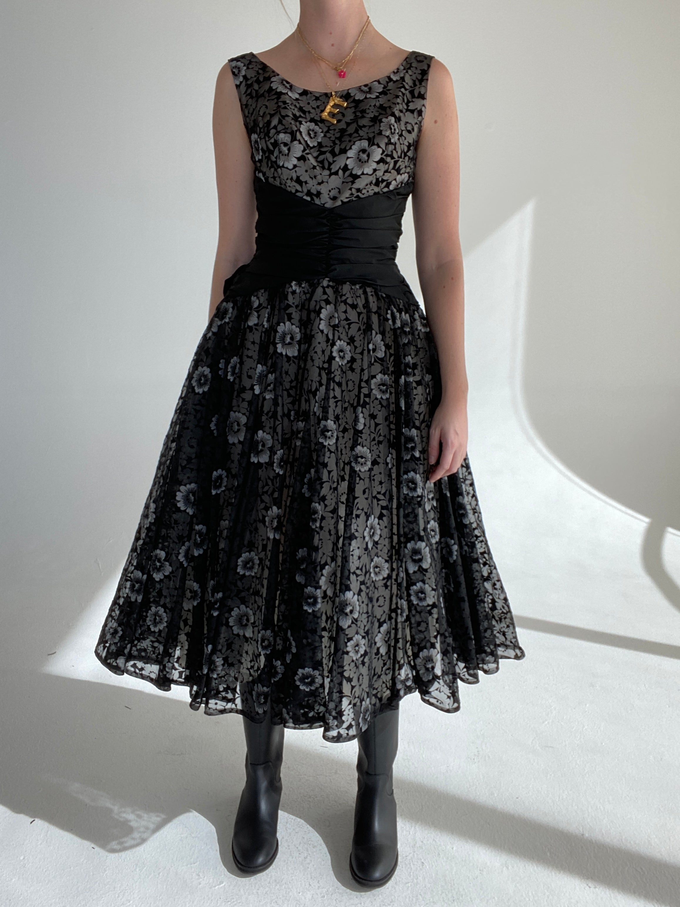 1950's Black Velvet and Organza Floral Party Dress Eveliina Vintage 1950's Black Velvet and Organza Floral Party Dress Eveliina Vintage