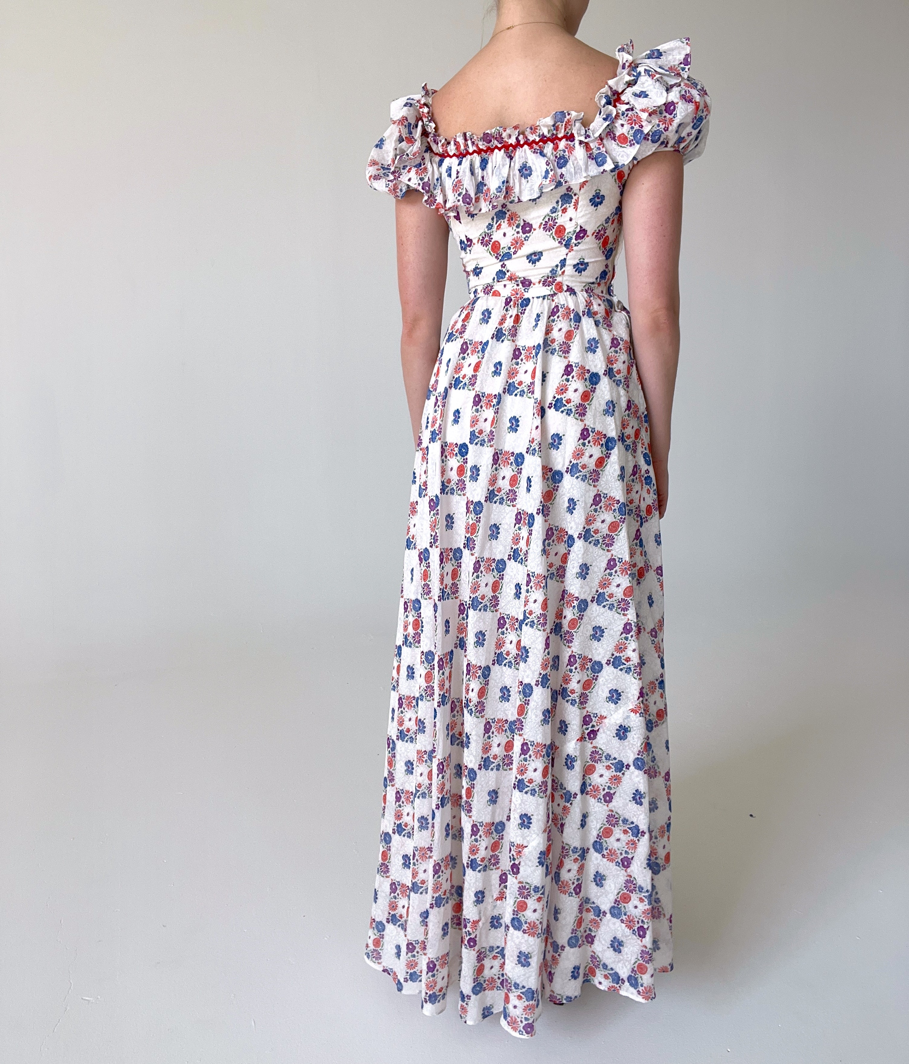 1940's Floral Checkered Puff Sleeve Cotton Voile Dress
