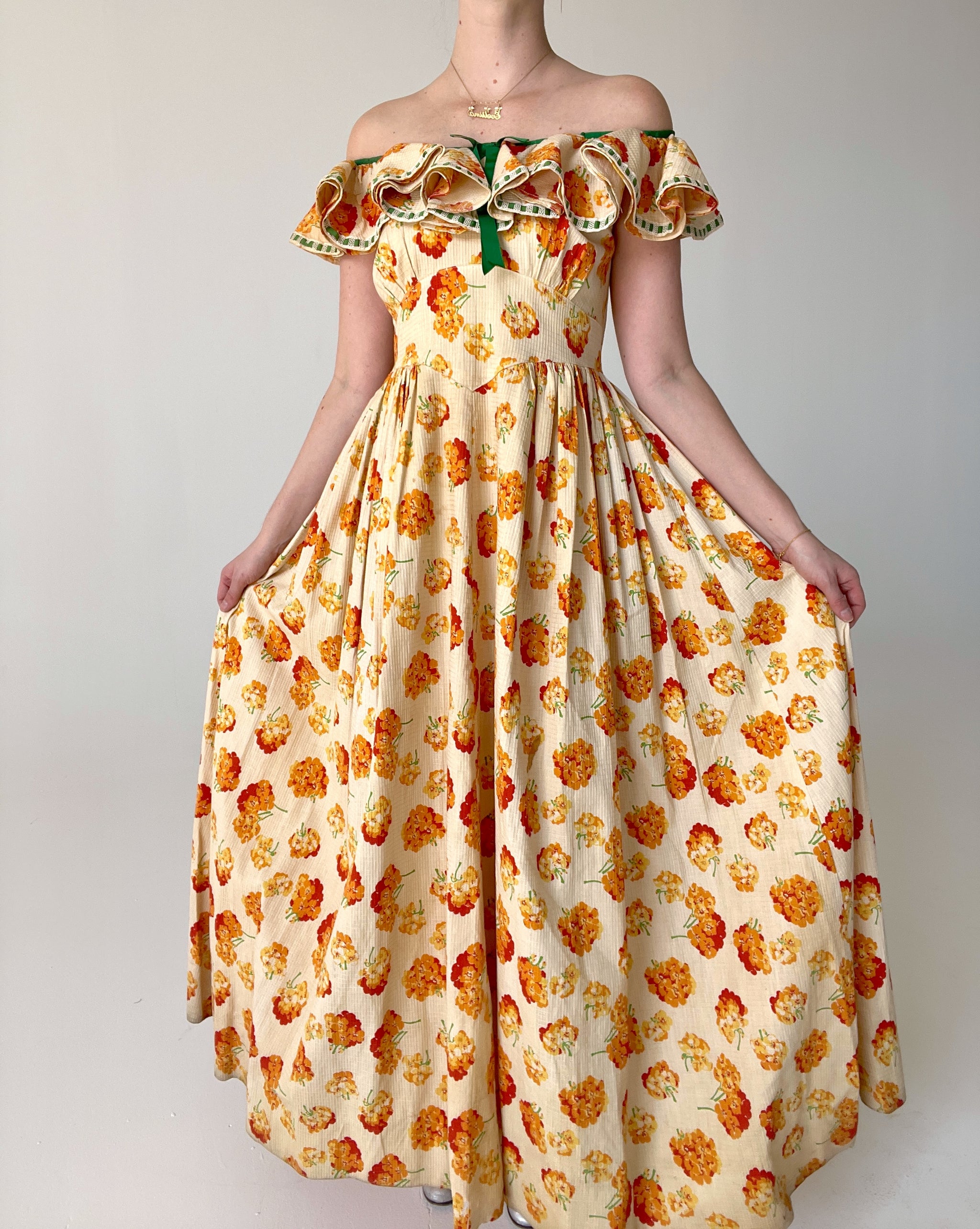 ⭐︎希少⭐︎CARAMEL VINTAGEFLORAL PRINT DRESS 8A Cream Marbled Mocha Floral V Neck Mini Alfresco Dress – SABO