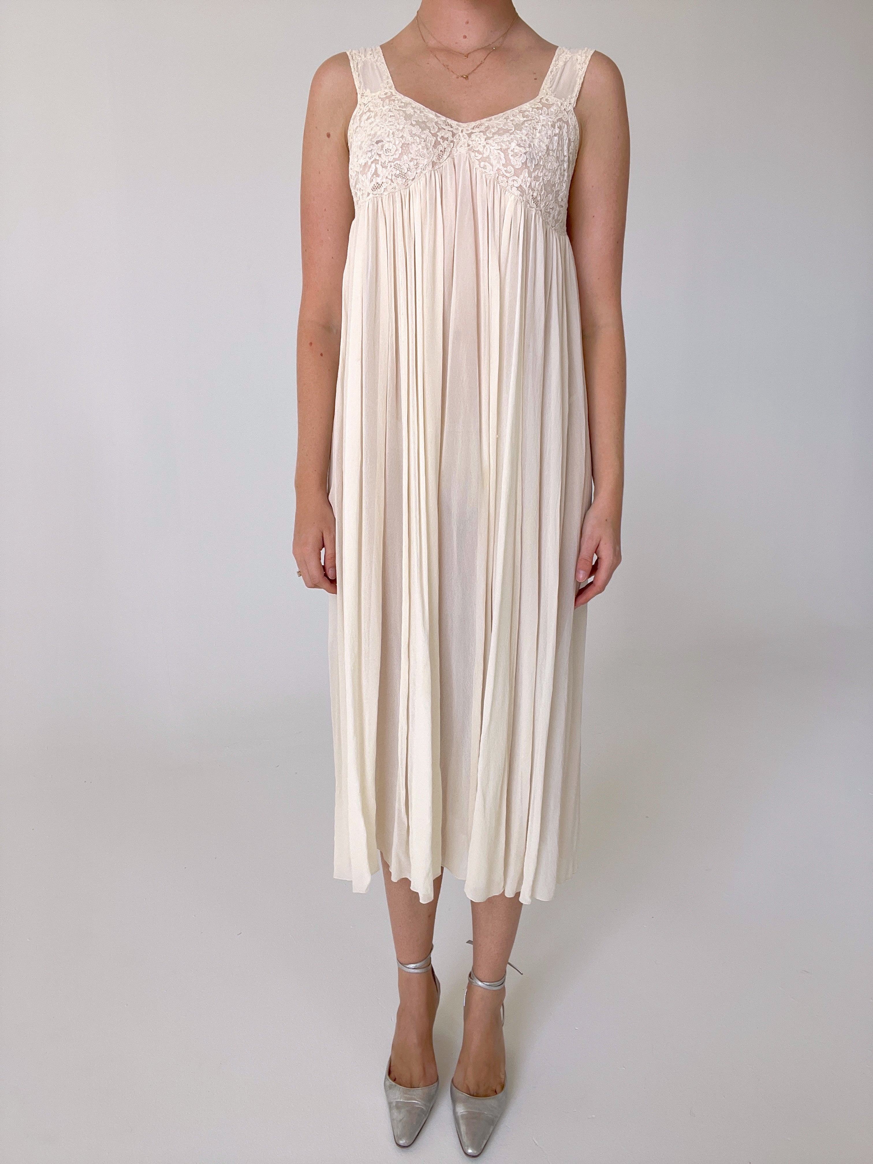 1930's Off White Silk Chiffon Dress With Lace Bust – Eveliina Vintage
