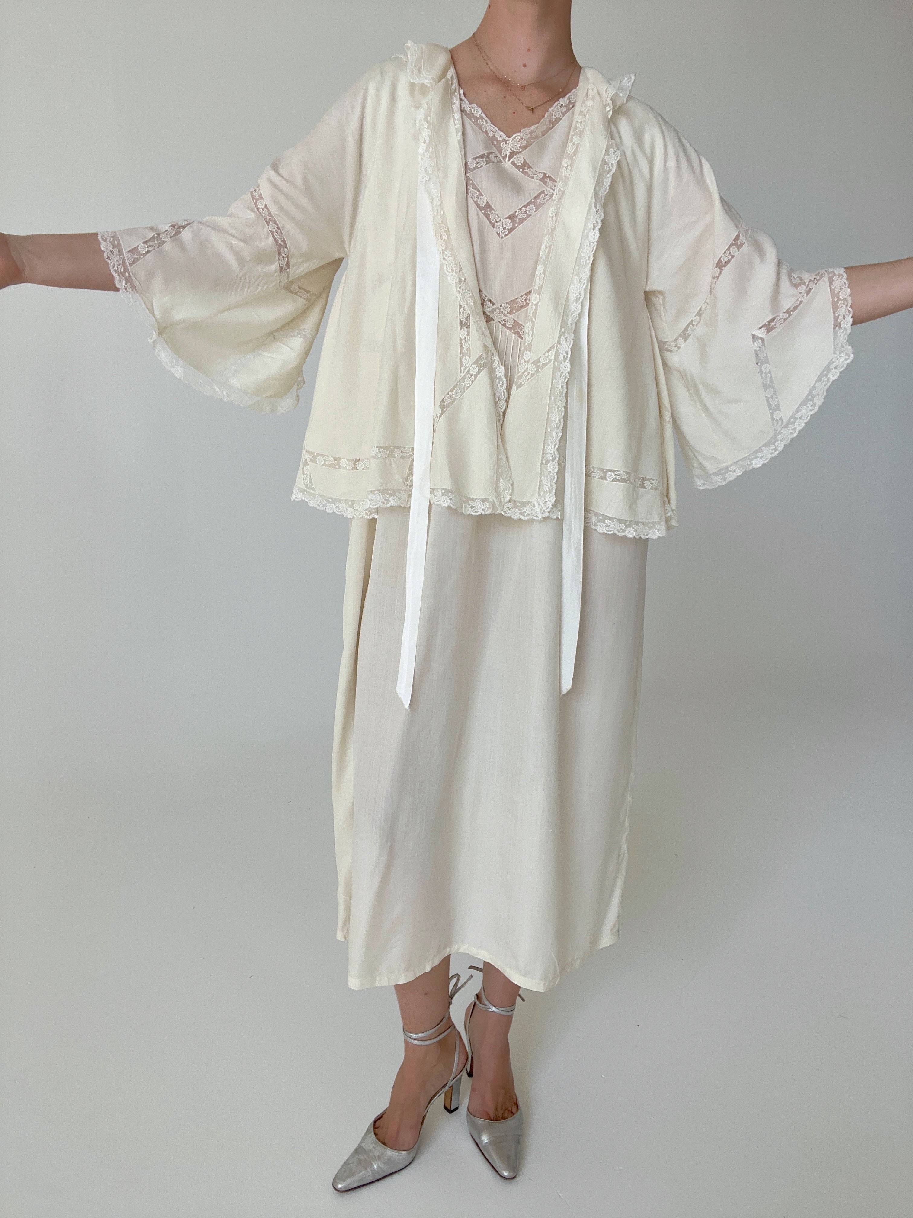 1930's Off White Silk Jacket with White Lace