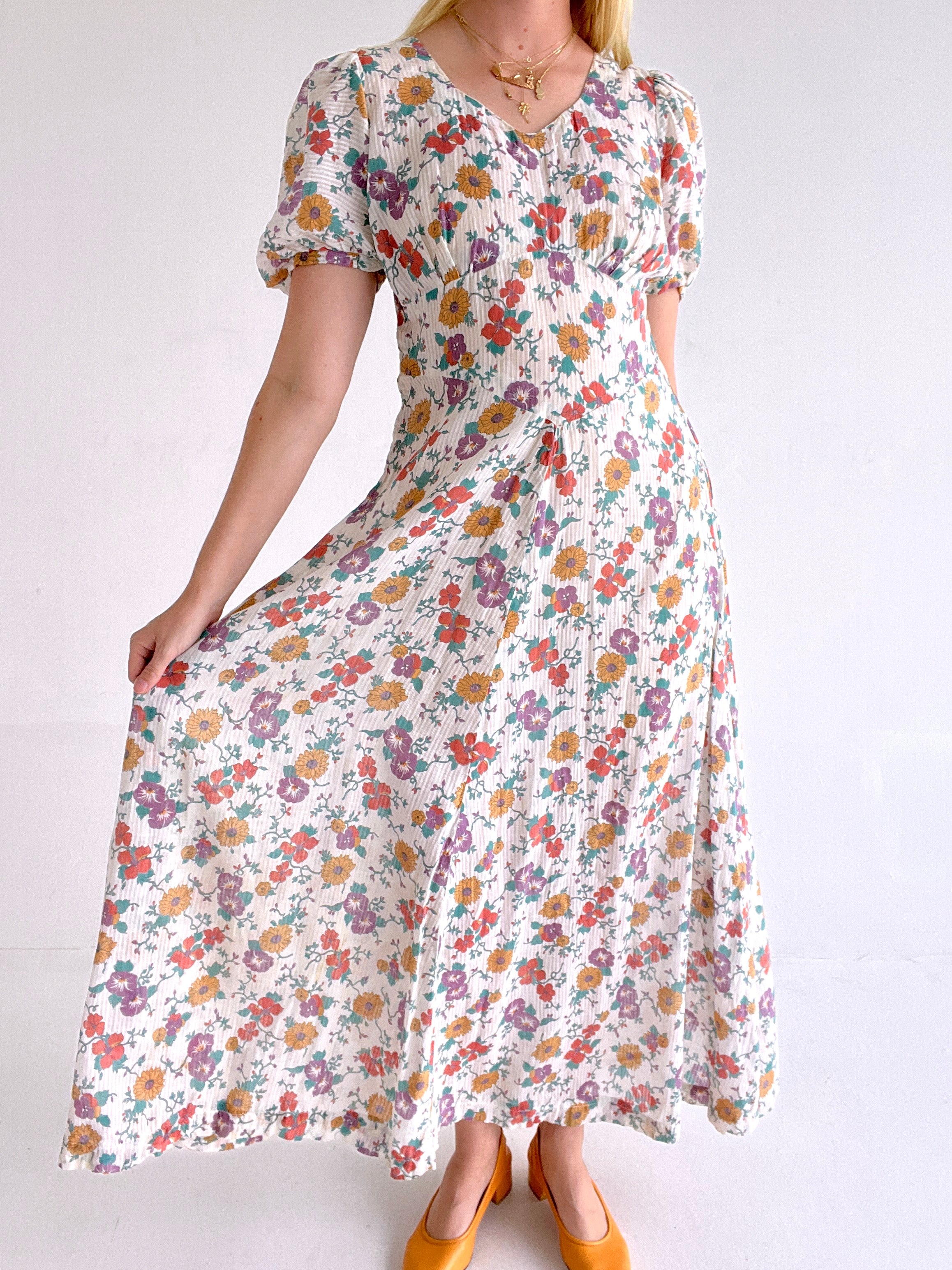 1930's Floral Cotton Dress Eveliina Vintage 1930's Floral Cotton Dress Eveliina Vintage