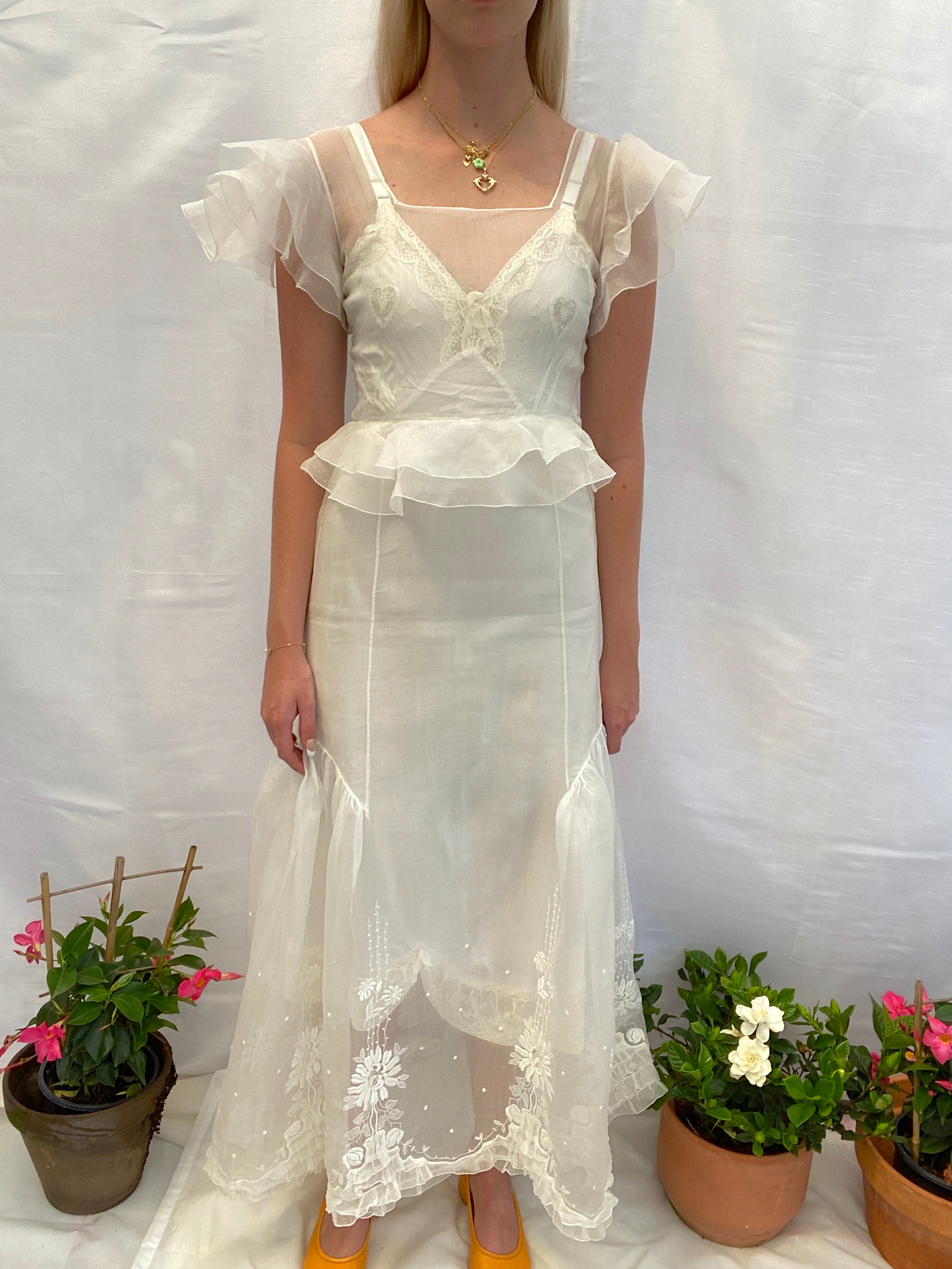 1930's White Organza Dress with Floral Embroidery Eveliina Vintage 1930's White Organza Dress with Floral Embroidery Eveliina Vintage