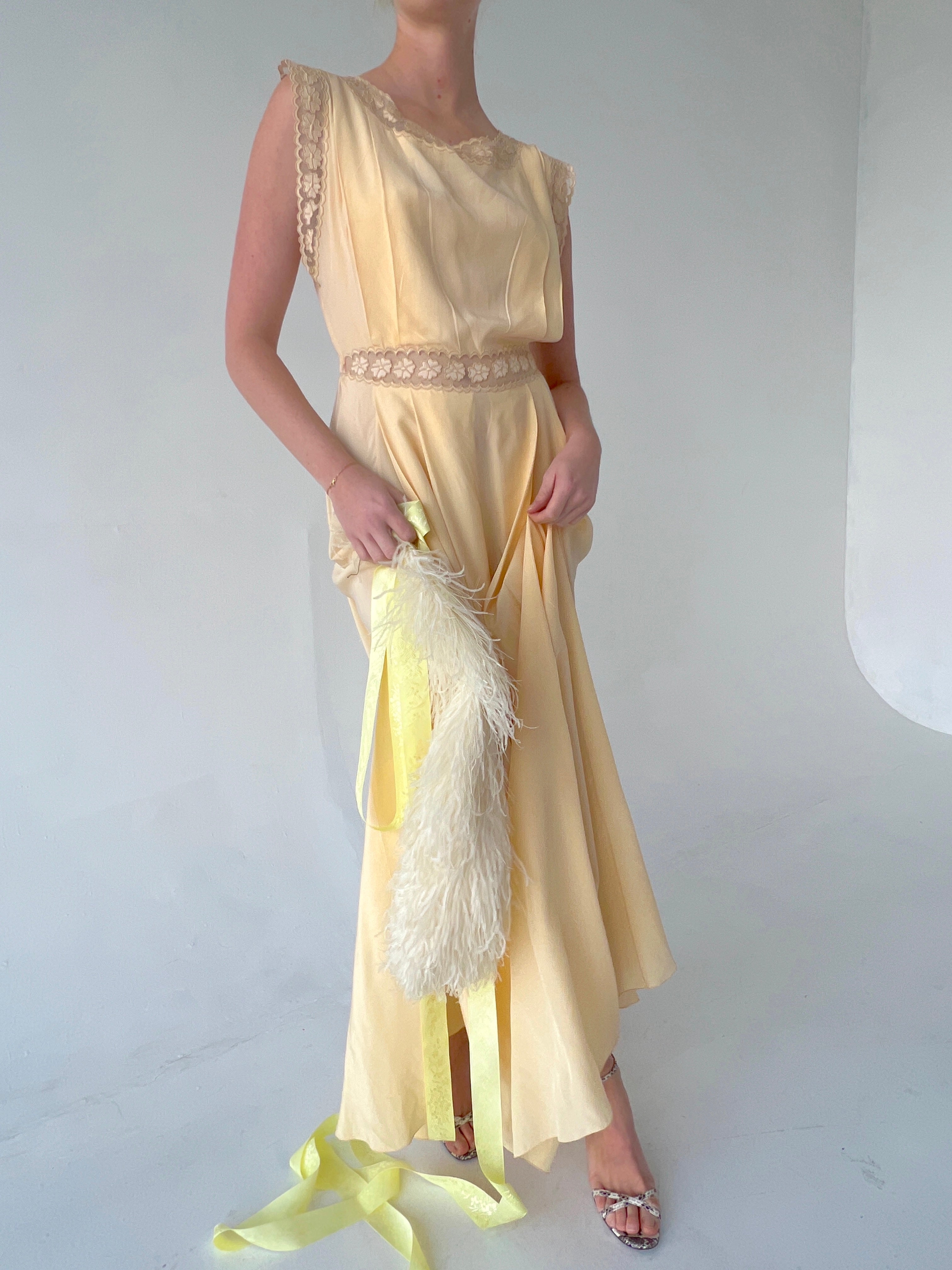 1940's Yellow Silk Dress with Floral Lace Eveliina Vintage 1940's Yellow Silk Dress with Floral Lace Eveliina Vintage