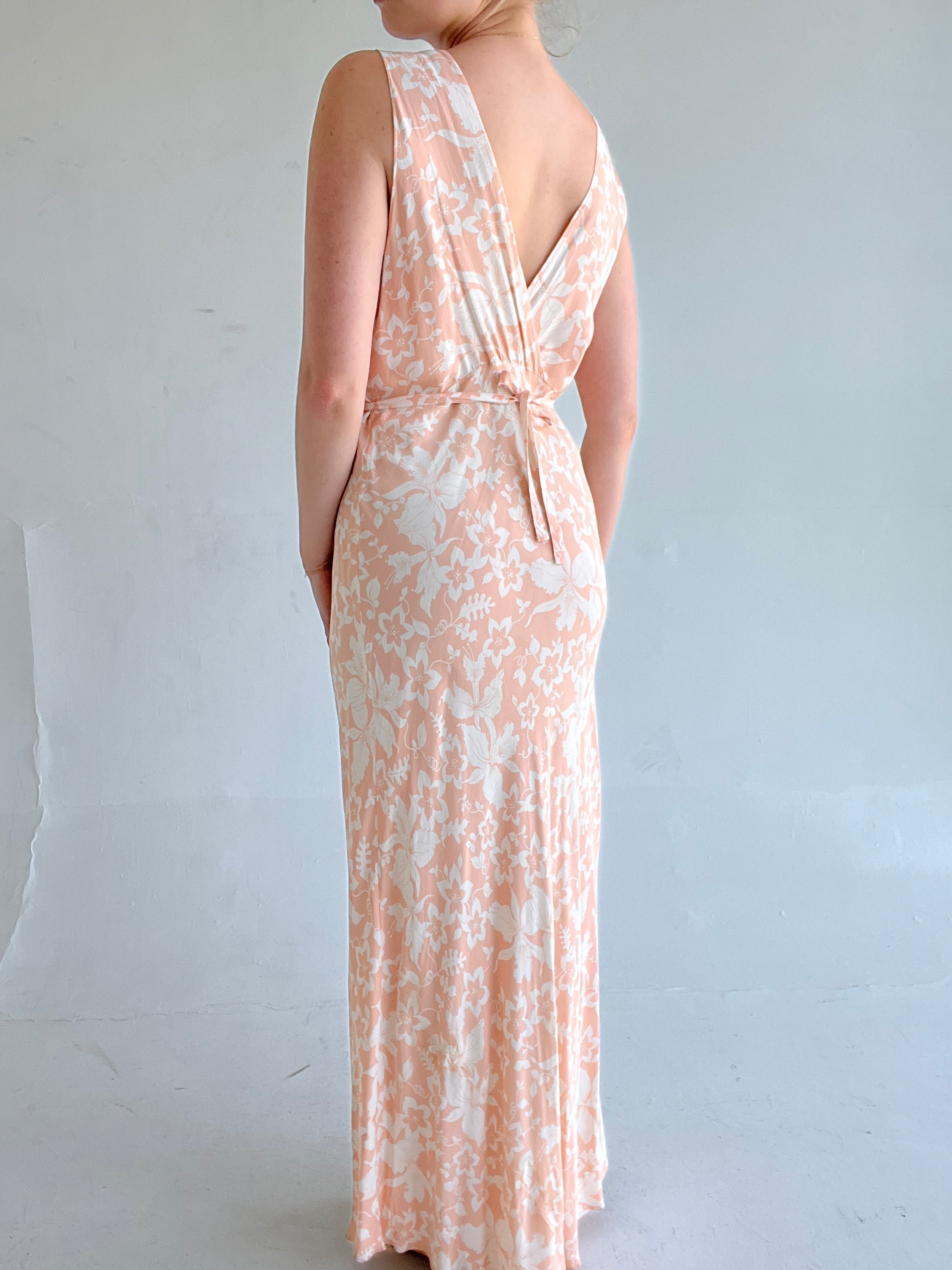 1940's Peach and White Floral Slip