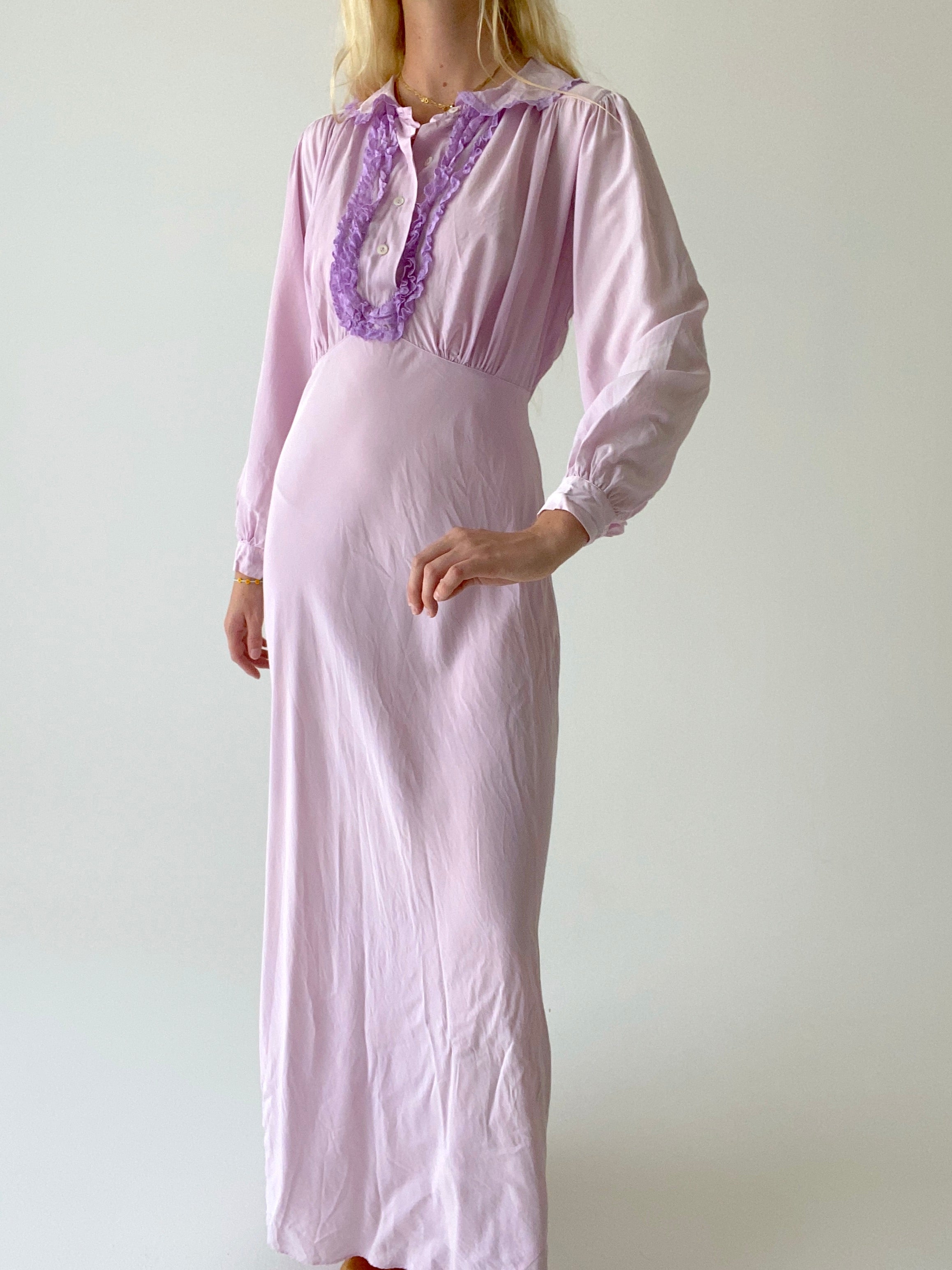 Hand Dyed Saie Lilac Long Sleeve Dress Eveliina Vintage Hand Dyed Saie Lilac Long Sleeve Dress Eveliina Vintage