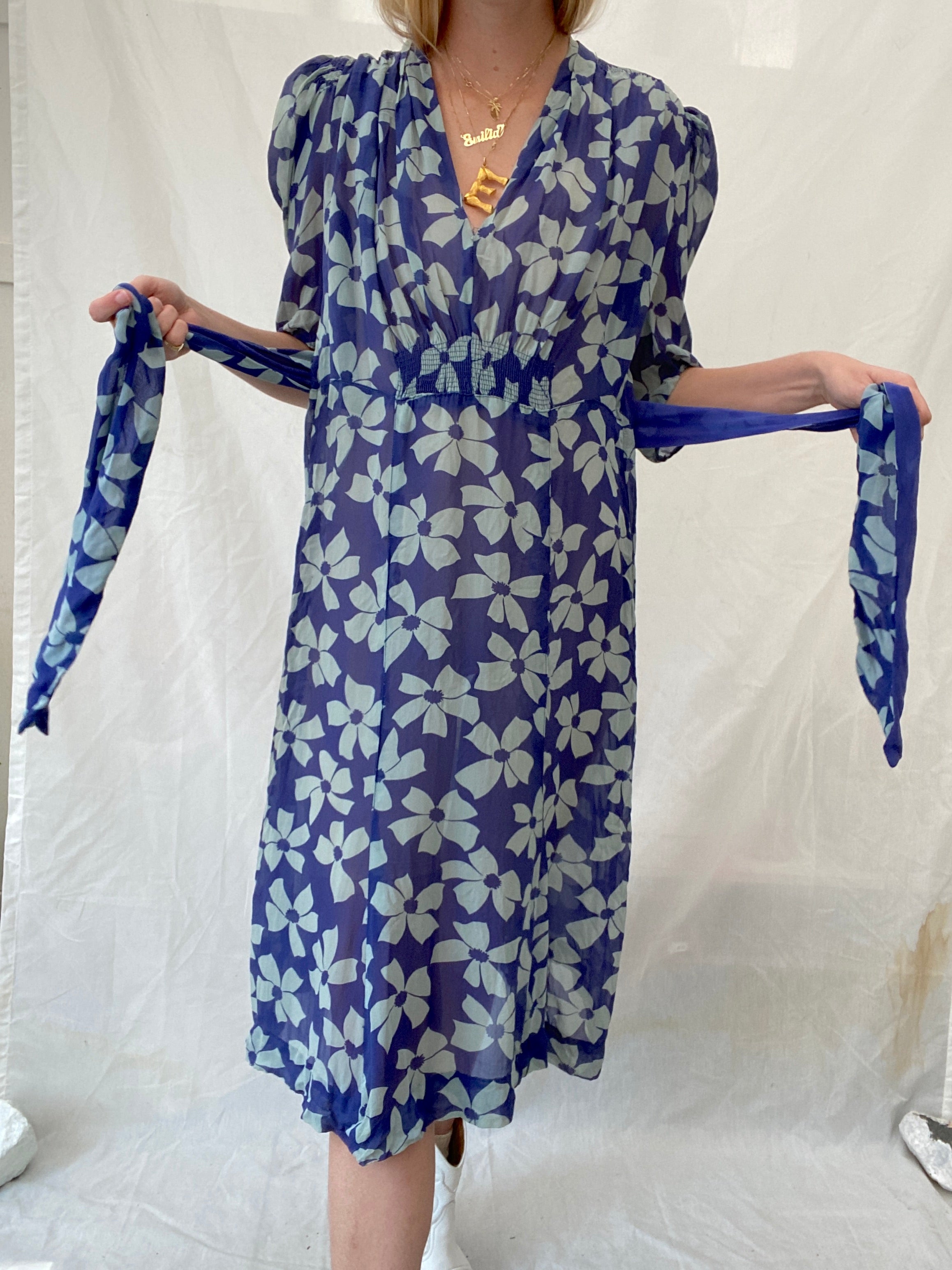 Blue Floral Print Chiffon Dress with Puffed Sleeves