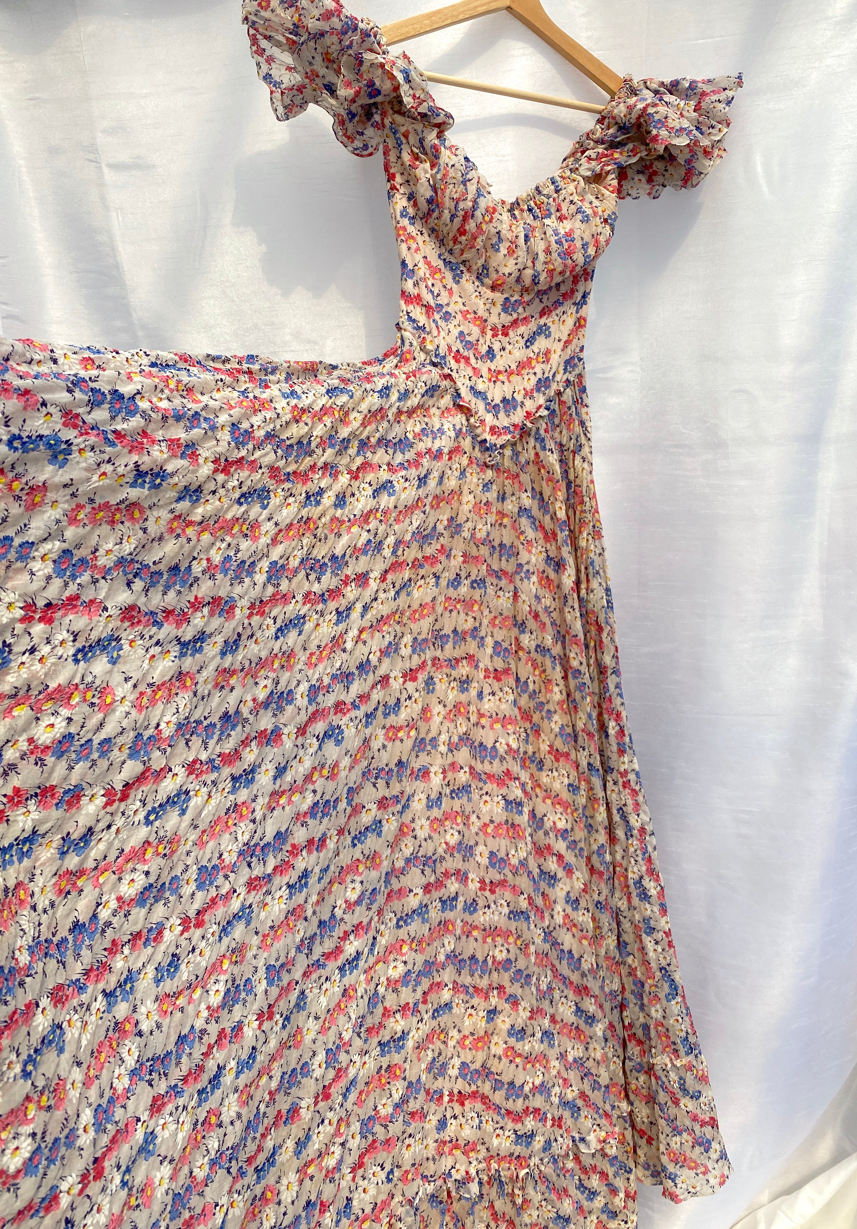 1930's Multicolor Daisy Print Gown