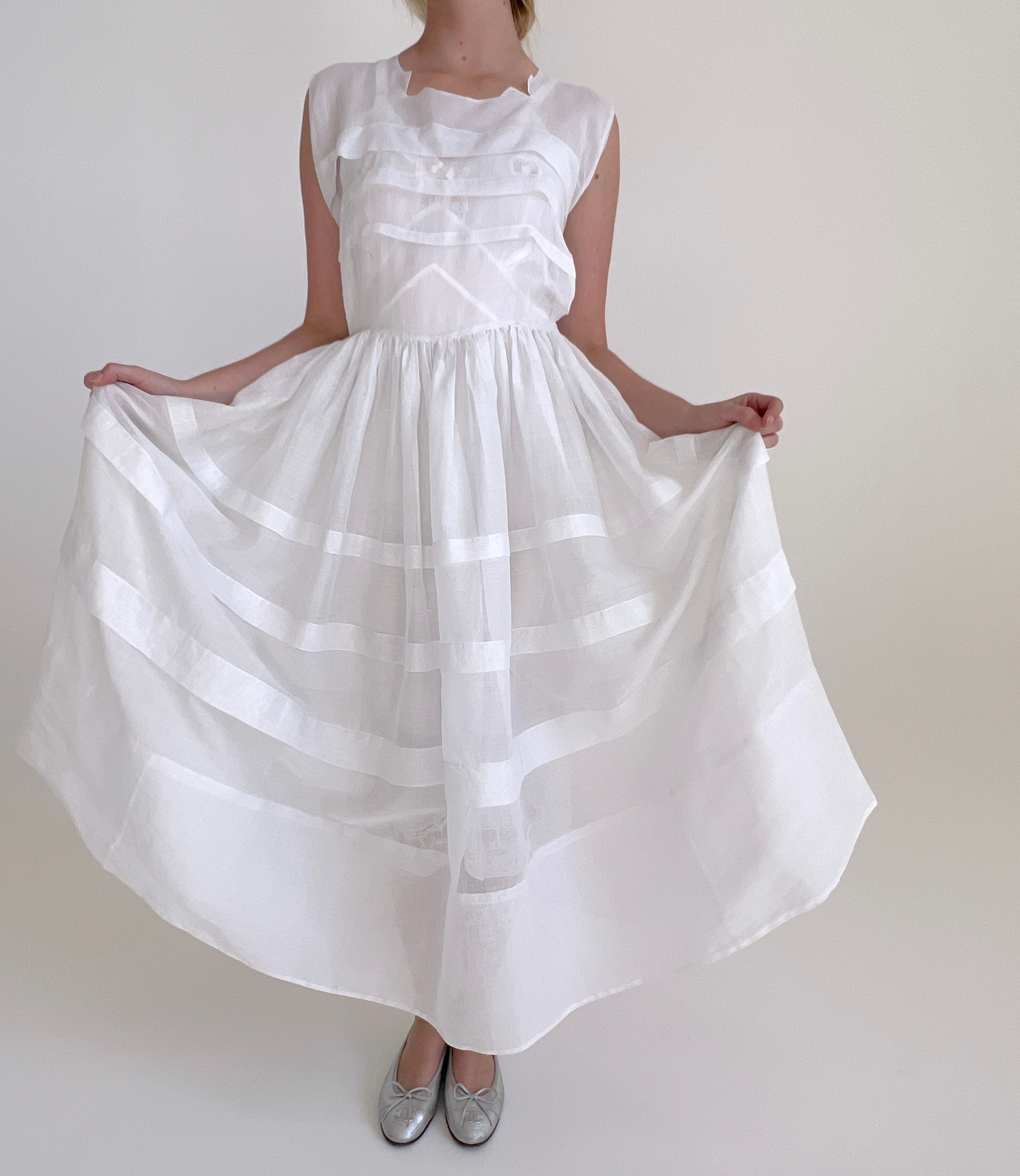 1950's White Organza Dress – Eveliina Vintage 1950's White Organza Dress – Eveliina Vintage