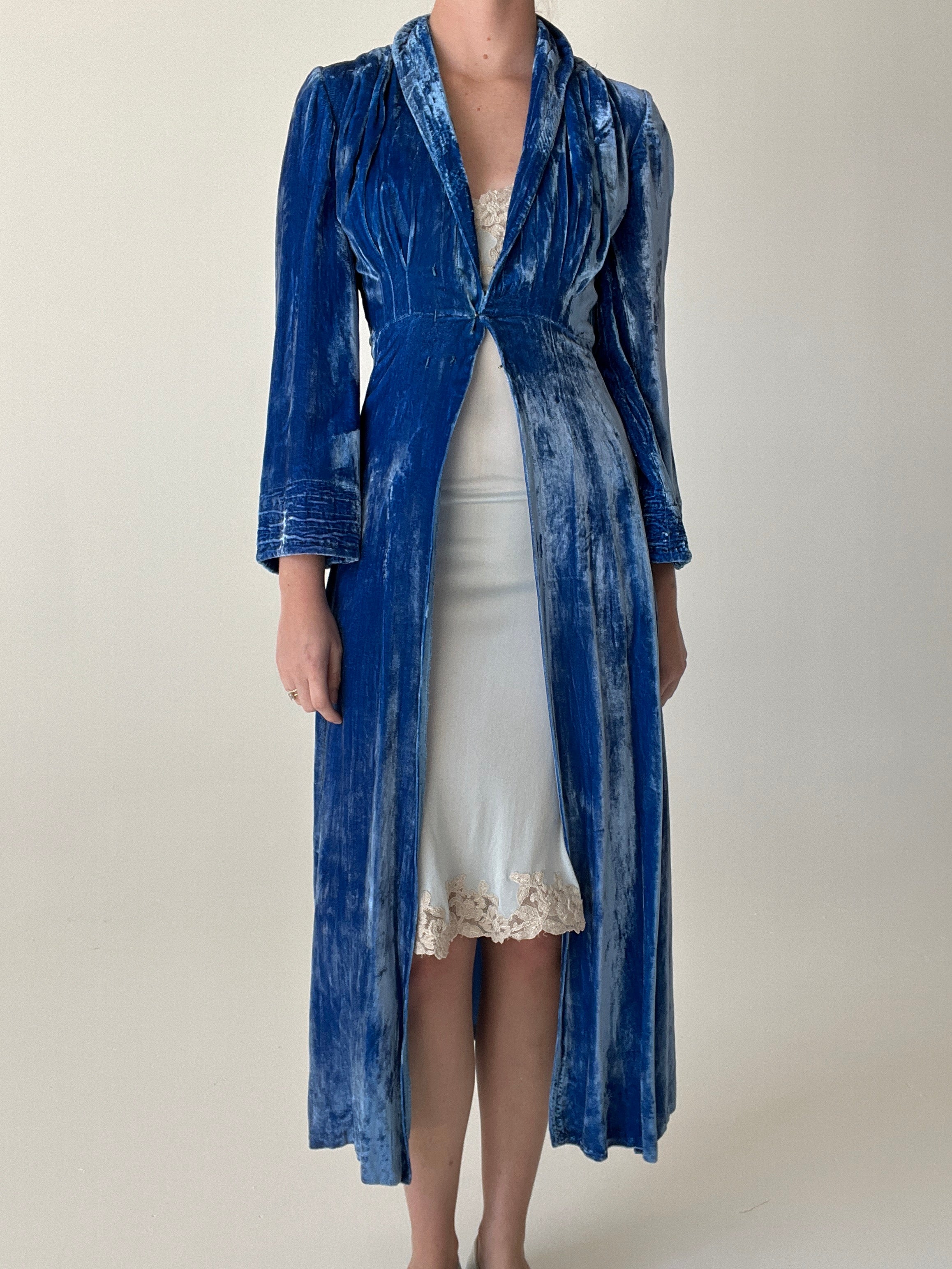1940's Cobalt Blue Silk Velvet Dressing Robe