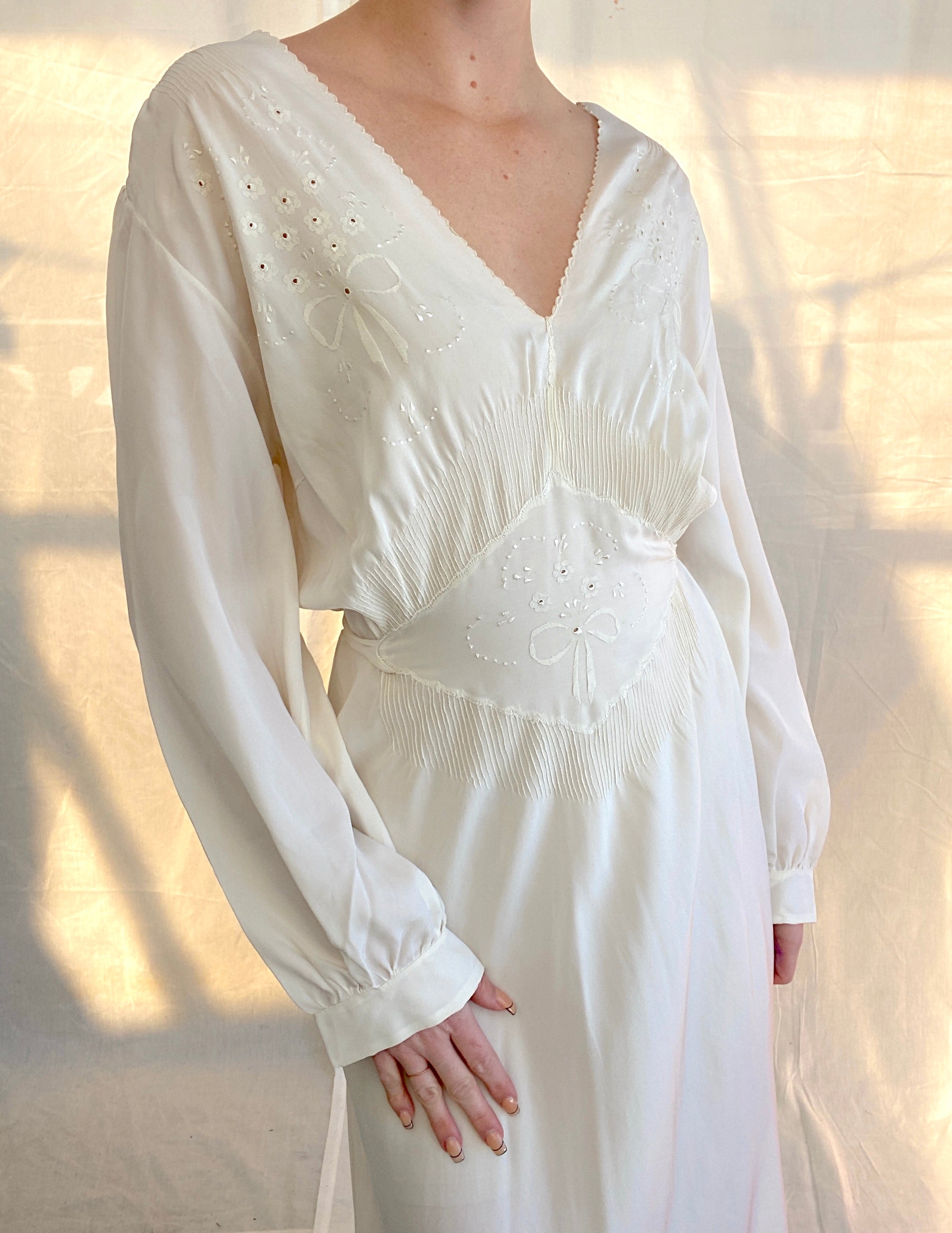 silk dress italy Italian Luxury Designer White Roses print long sleeve 100% silk dress