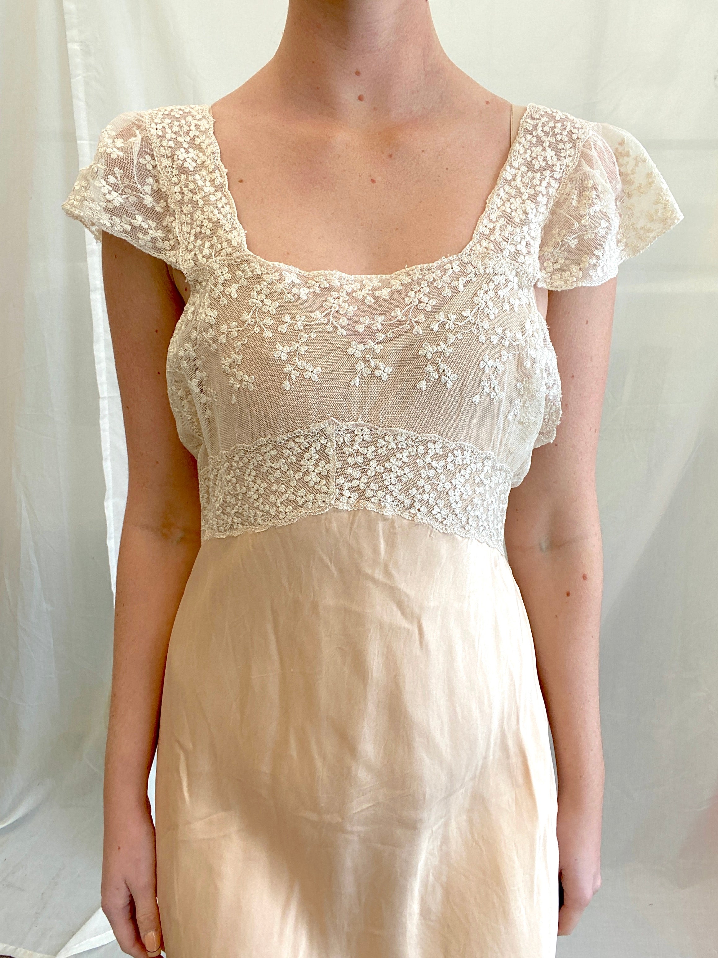 1940's Peach Slip with White Lace Bust