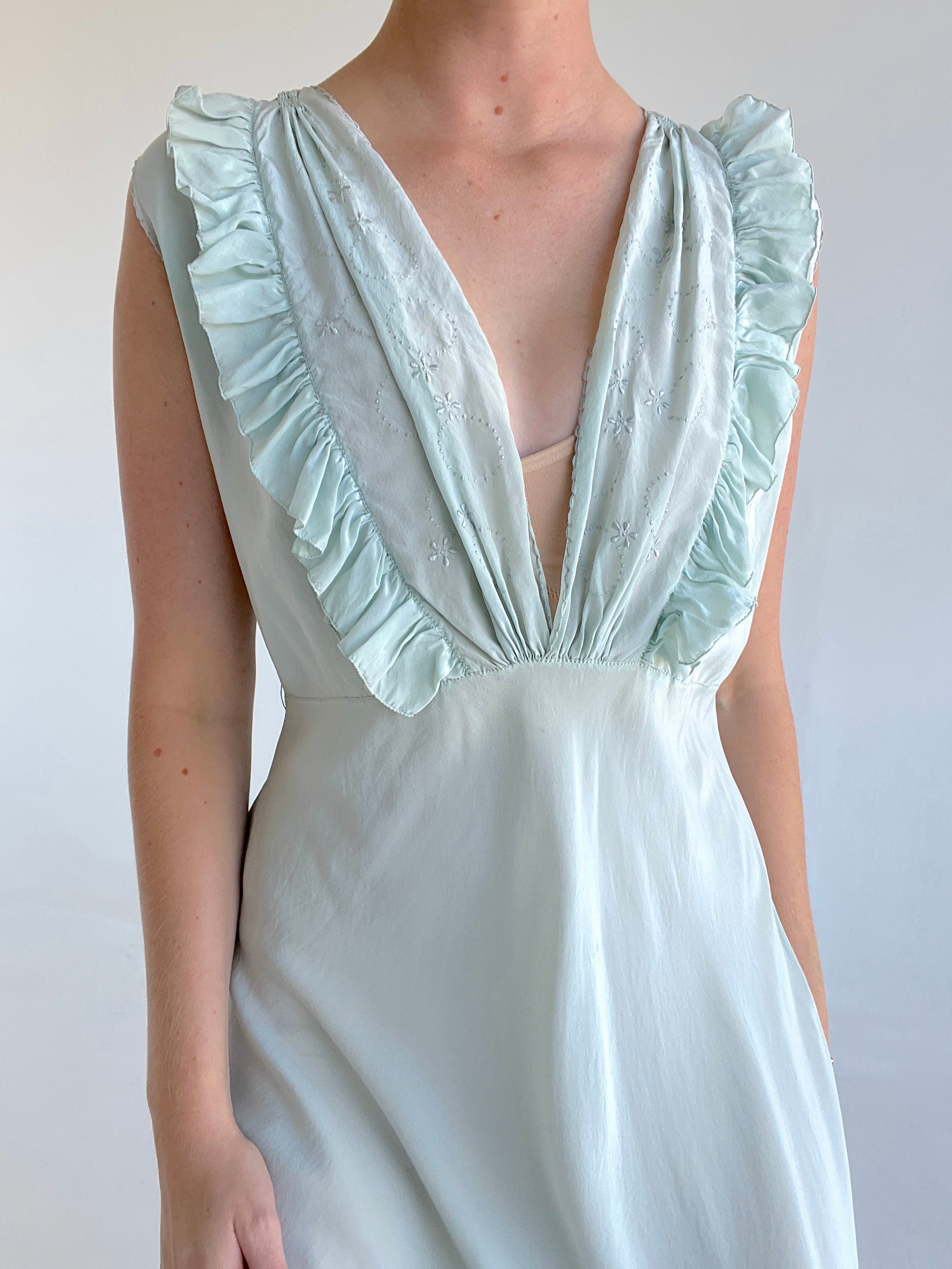 1930's Pale Turquoise Silk Dress with Ruffle and Embroidery – Eveliina Vintage 1930's Pale Turquoise Silk Dress with Ruffle and Embroidery – Eveliina Vintage