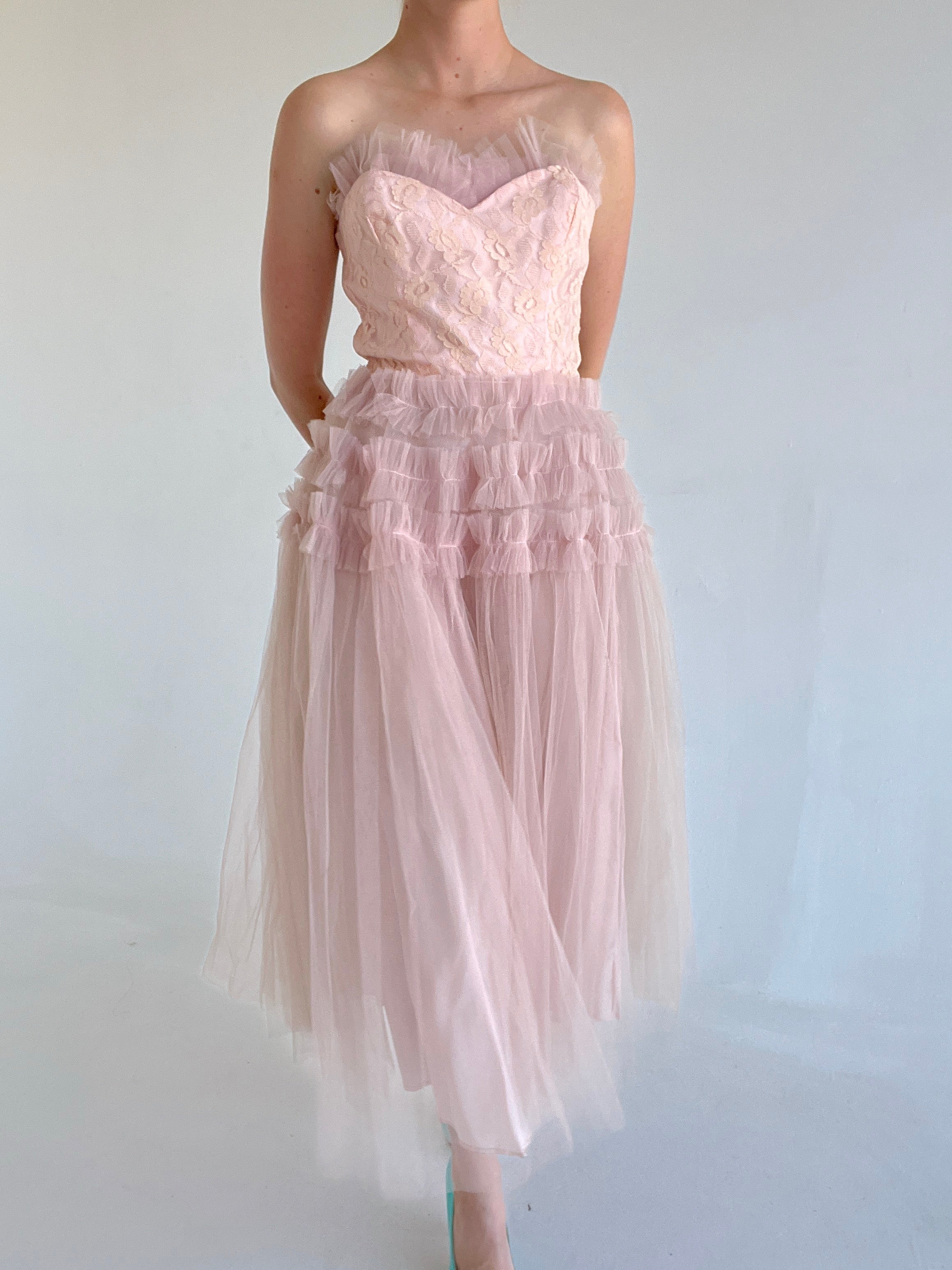1950's Pink Tulle Strapless Party Dress Eveliina Vintage 1950's Pink Tulle Strapless Party Dress Eveliina Vintage