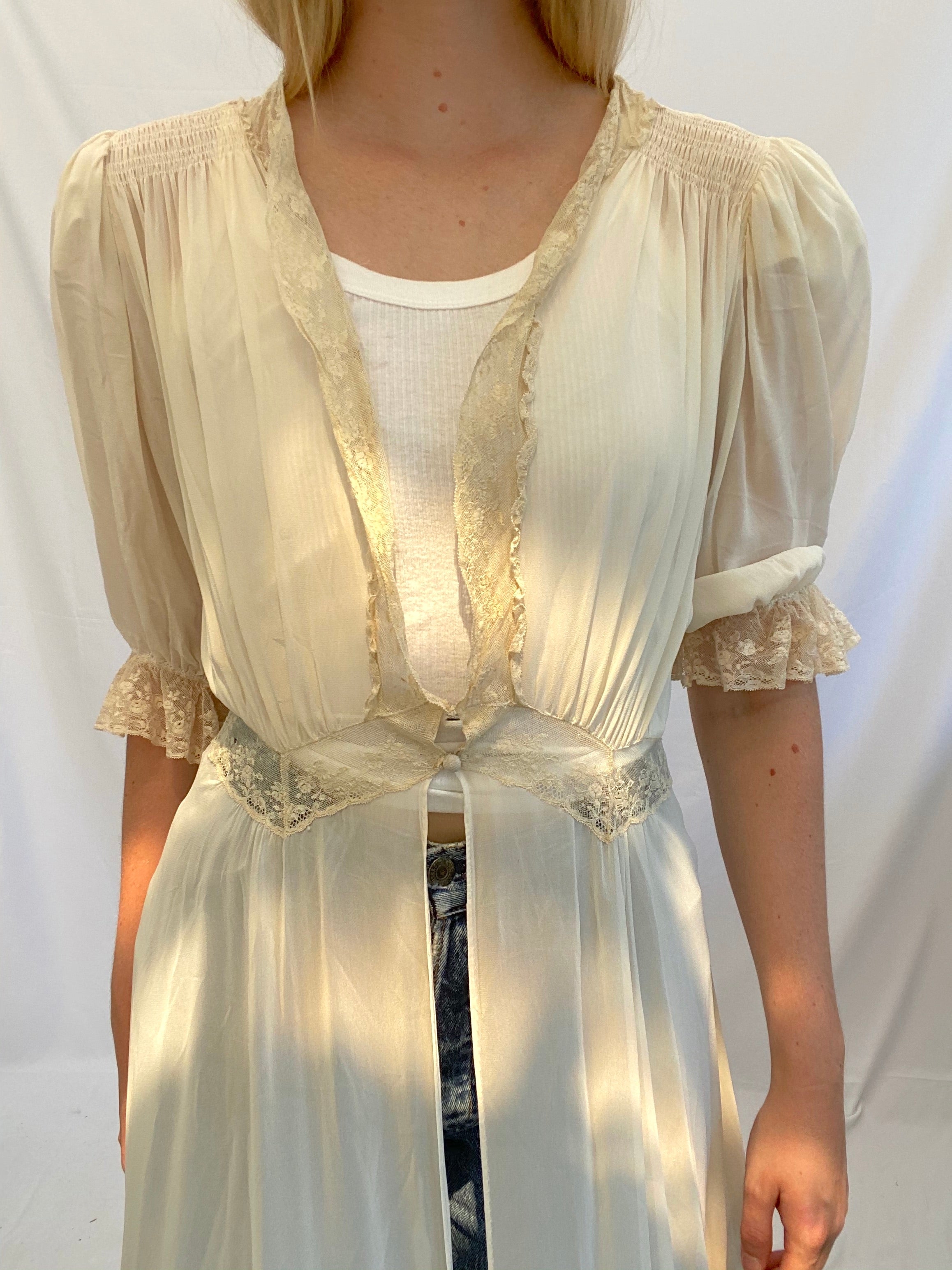Cream Chiffon Robe – Eveliina Vintage