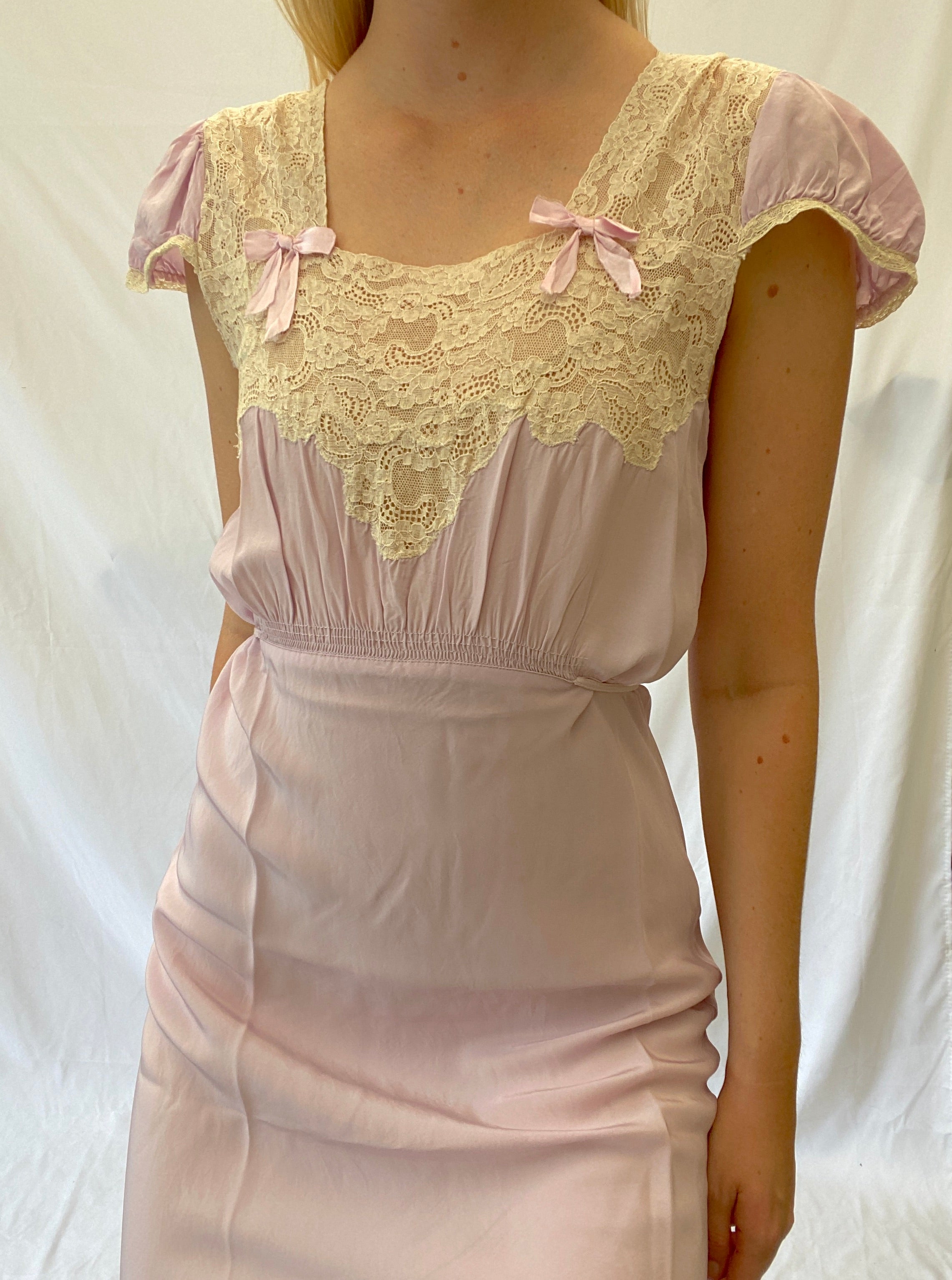 1940's Lilac Slip with Cap Sleeve and Cream Lace