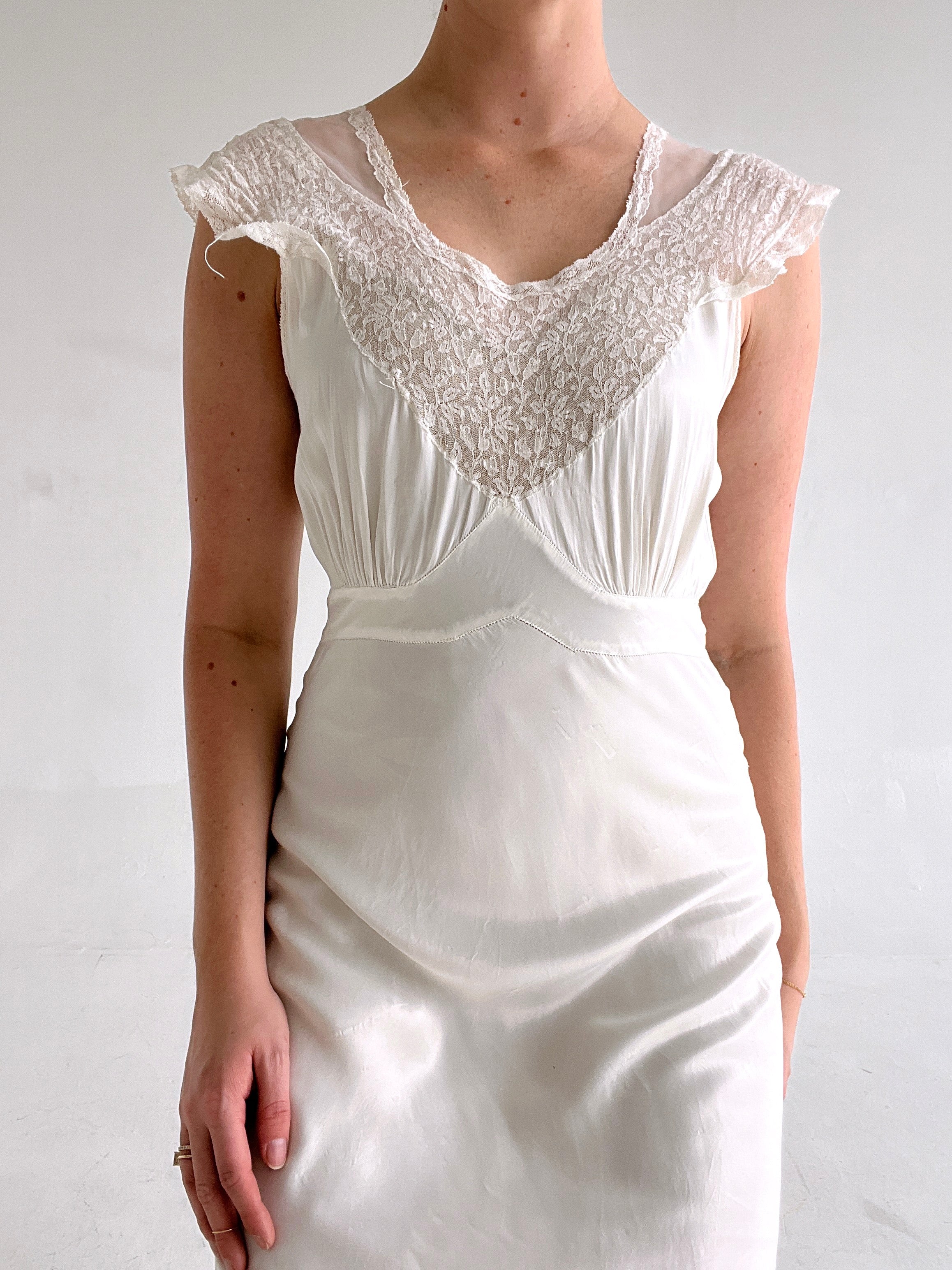 1930's Bridal White Slip Dress with White Lace Eveliina Vintage 1930's Bridal White Slip Dress with White Lace Eveliina Vintage