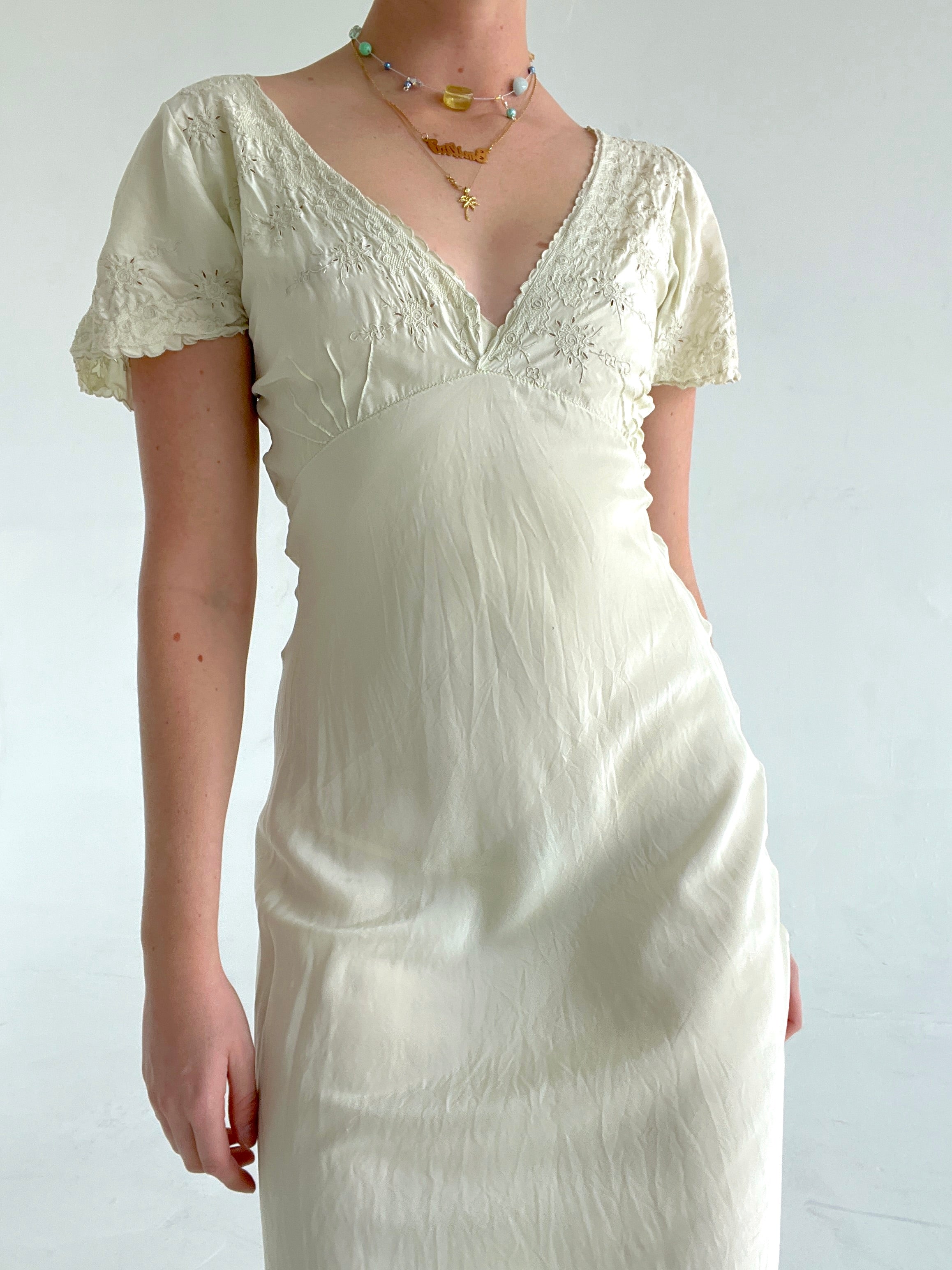 1930's Pale Green Cap Sleeve Slip Dress Eveliina Vintage 1930's Pale Green Cap Sleeve Slip Dress Eveliina Vintage