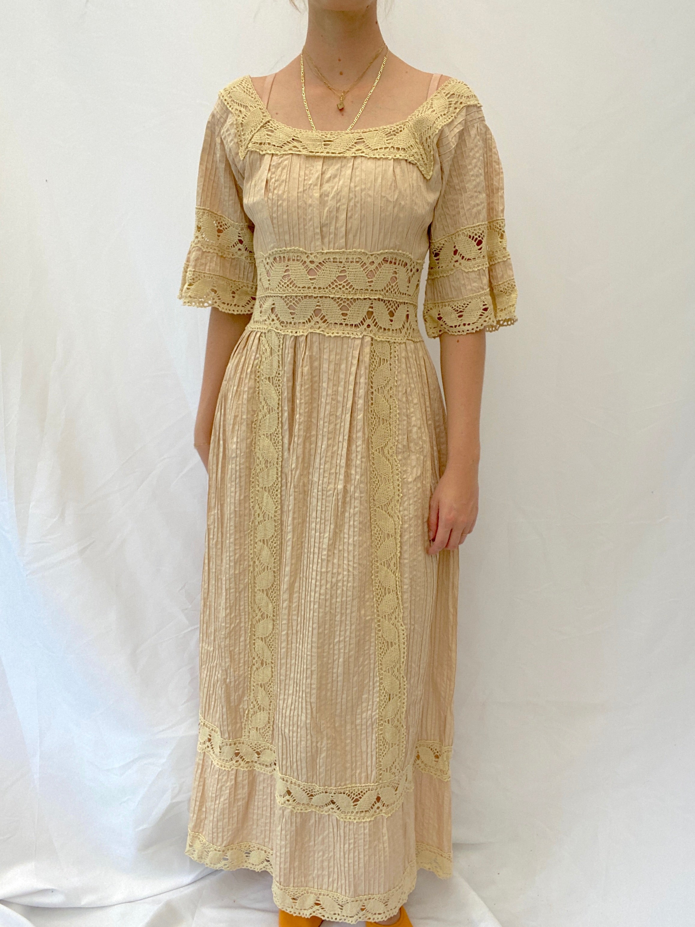 1970's Pink Cotton Mexican Wedding Dress with Cream Crochet Inserts Eveliina Vintage 1970's Pink Cotton Mexican Wedding Dress with Cream Crochet Inserts Eveliina Vintage