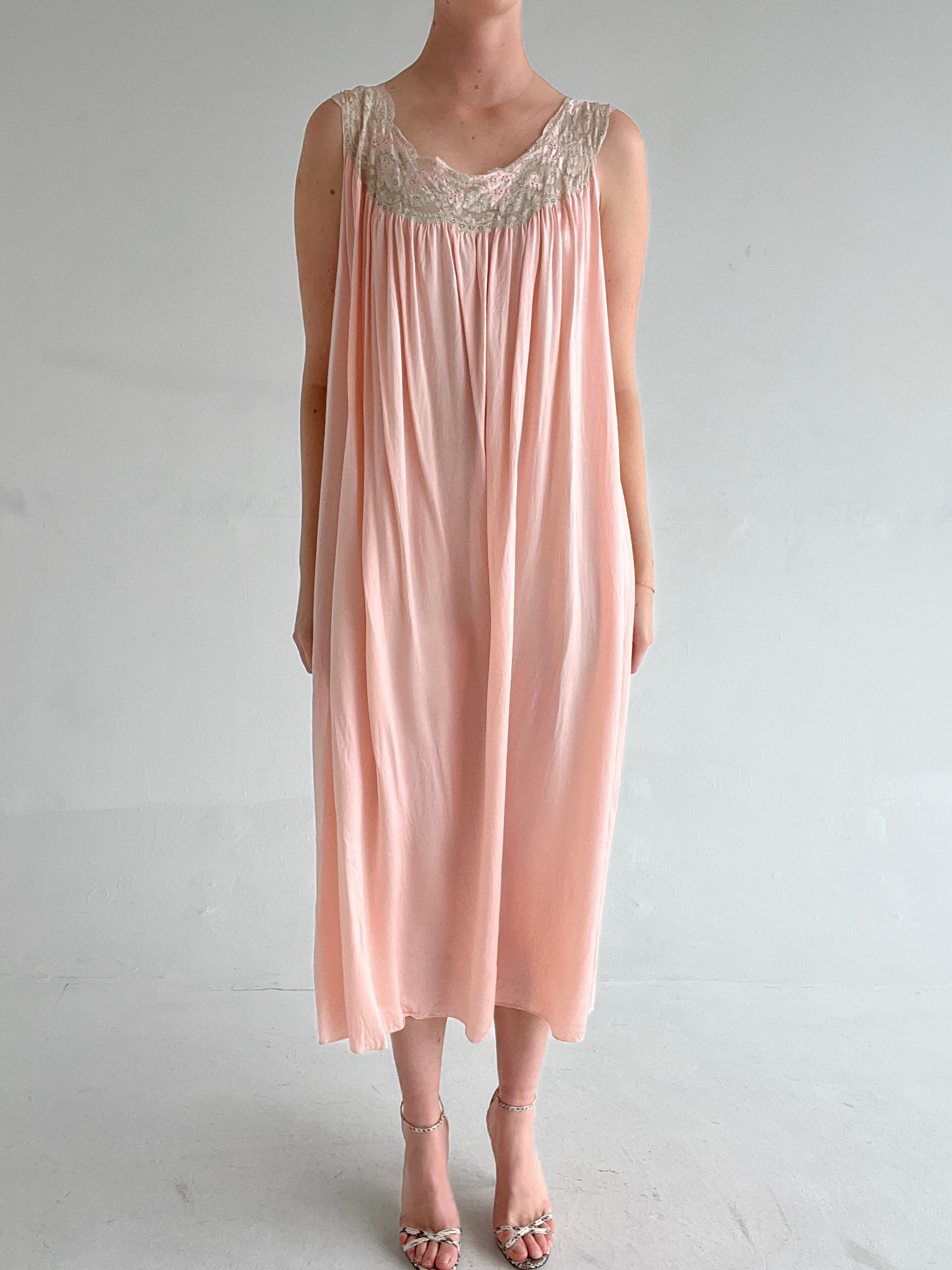 1930's Pink Silk Dress with Cream Lace and Embroidery – Eveliina Vintage