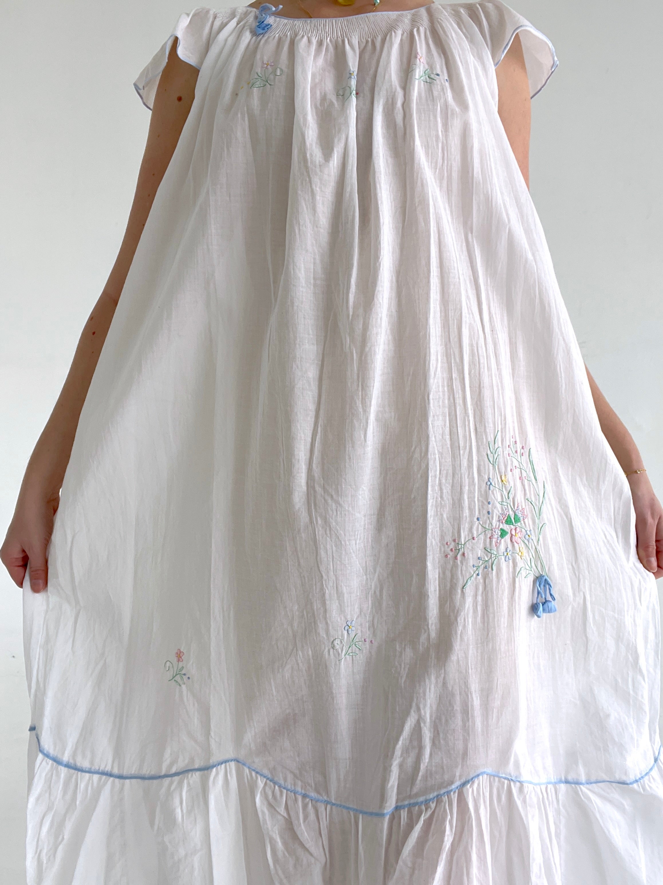 1950s White Cotton Dress with Multicolor Floral Embroidery