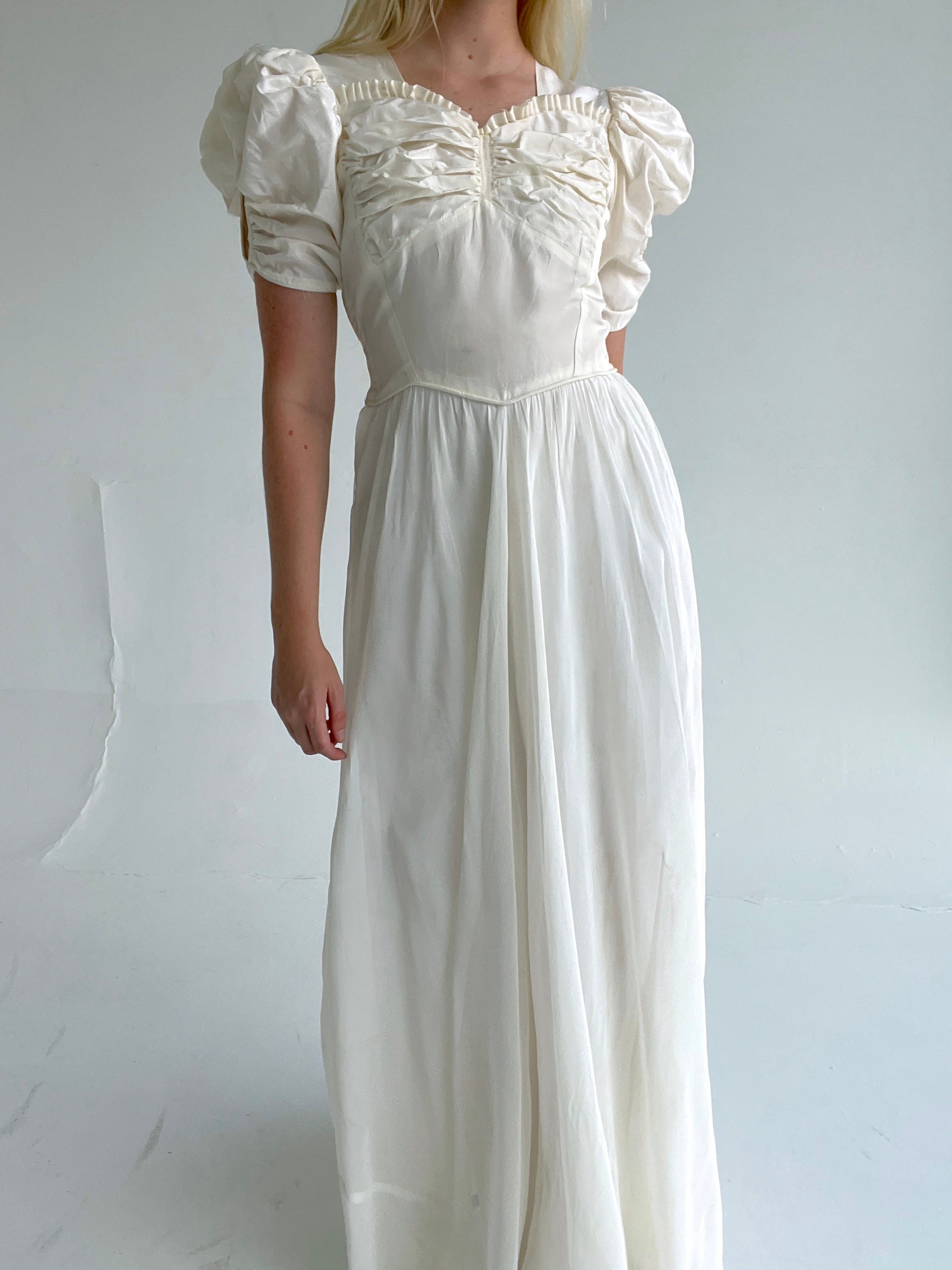 1930's Puffed Sleeve Taffeta Gown