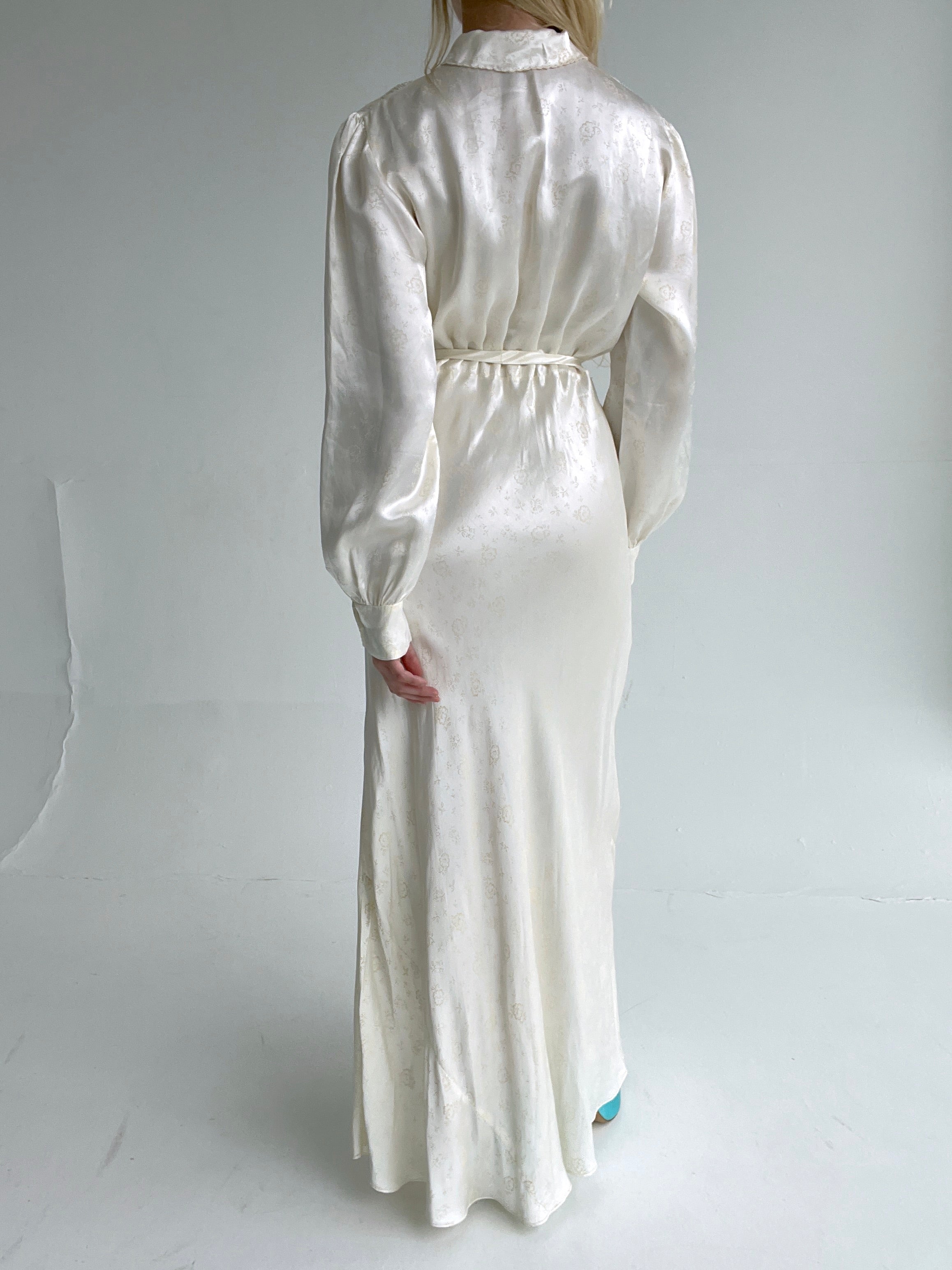 1930's Long Sleeve Floral Print Cream Silk Dress Eveliina Vintage 1930's Long Sleeve Floral Print Cream Silk Dress Eveliina Vintage