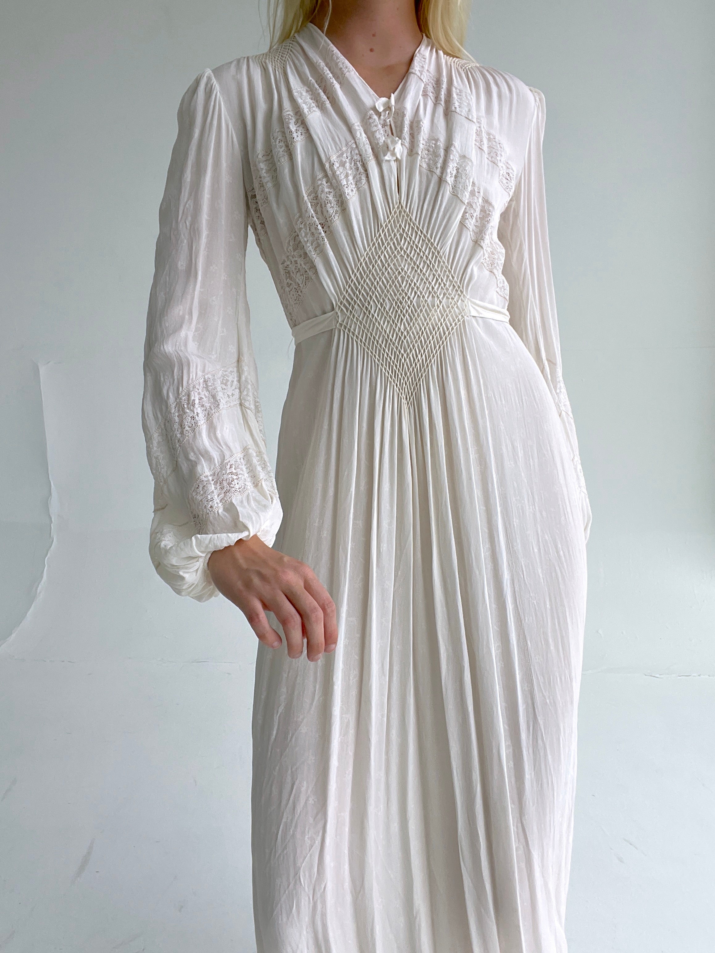 1930's Cream Silk Long Balloon Sleeve Dress – Eveliina Vintage